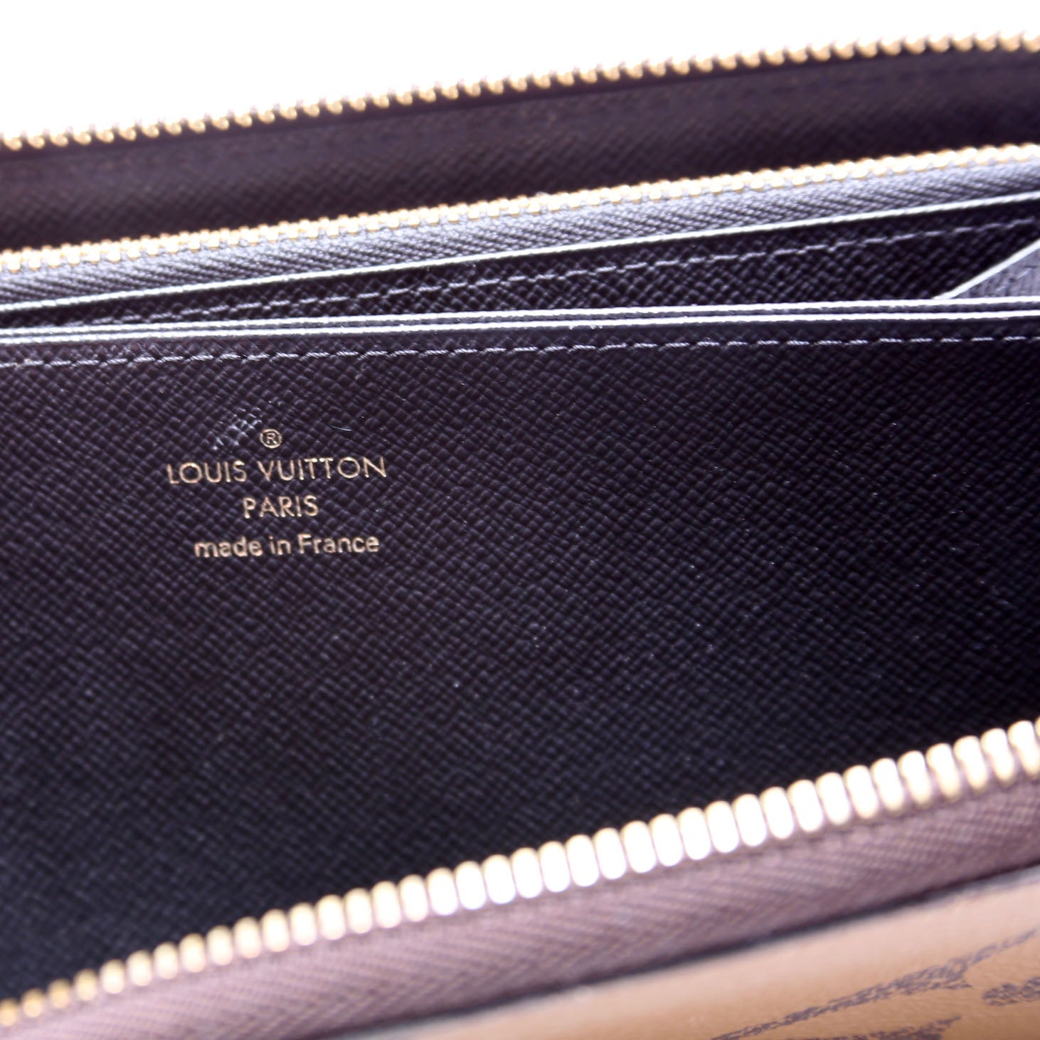 Zippy Wallet Giant Reverse Monogram