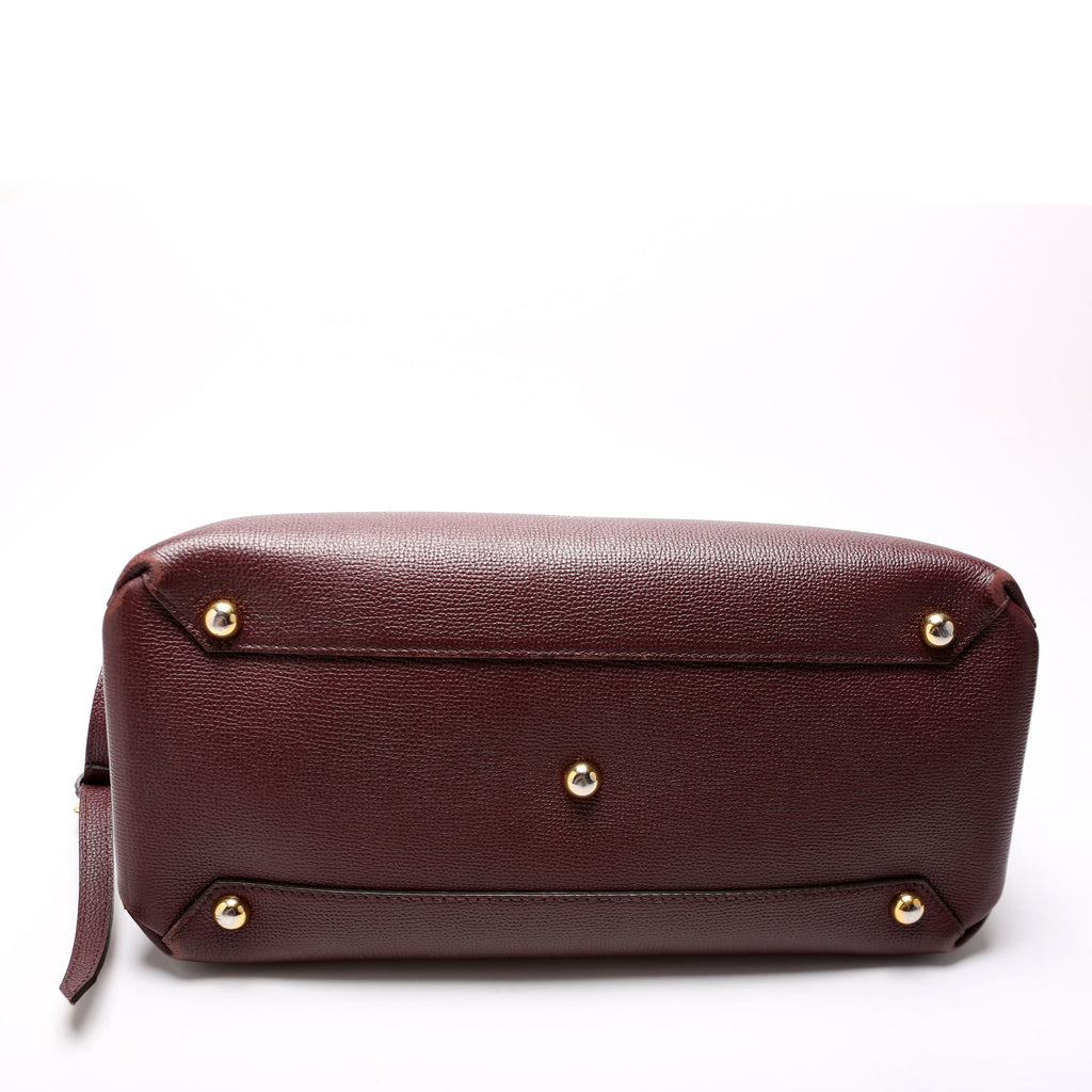 3962178 Banner Tote Medium Burgundy