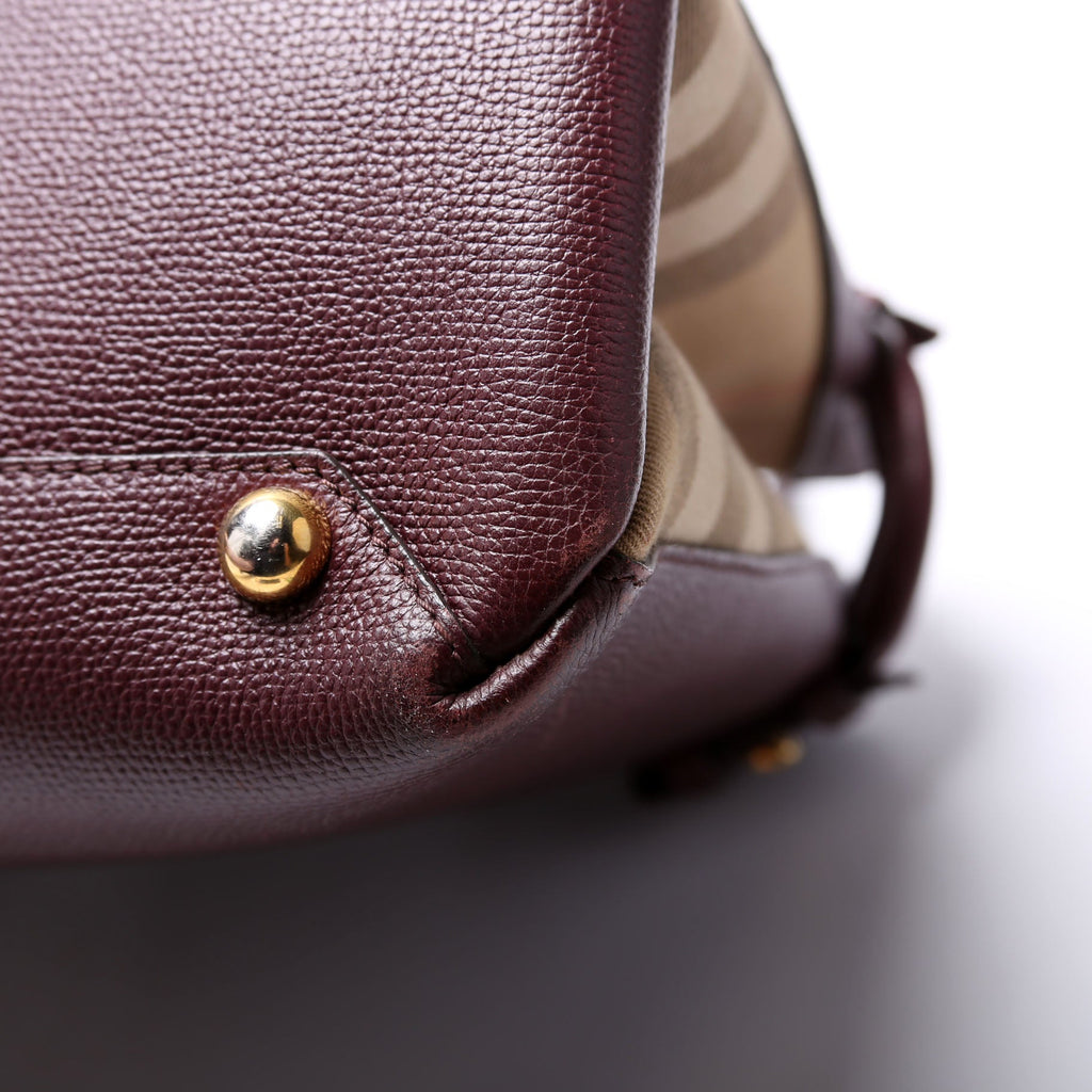 3962178 Banner Tote Medium Burgundy