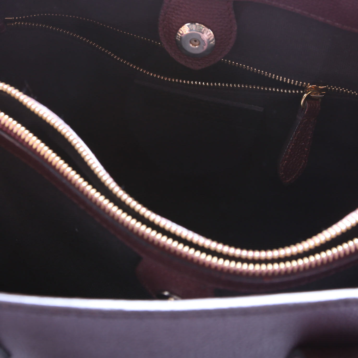 3962178 Banner Tote Medium Burgundy