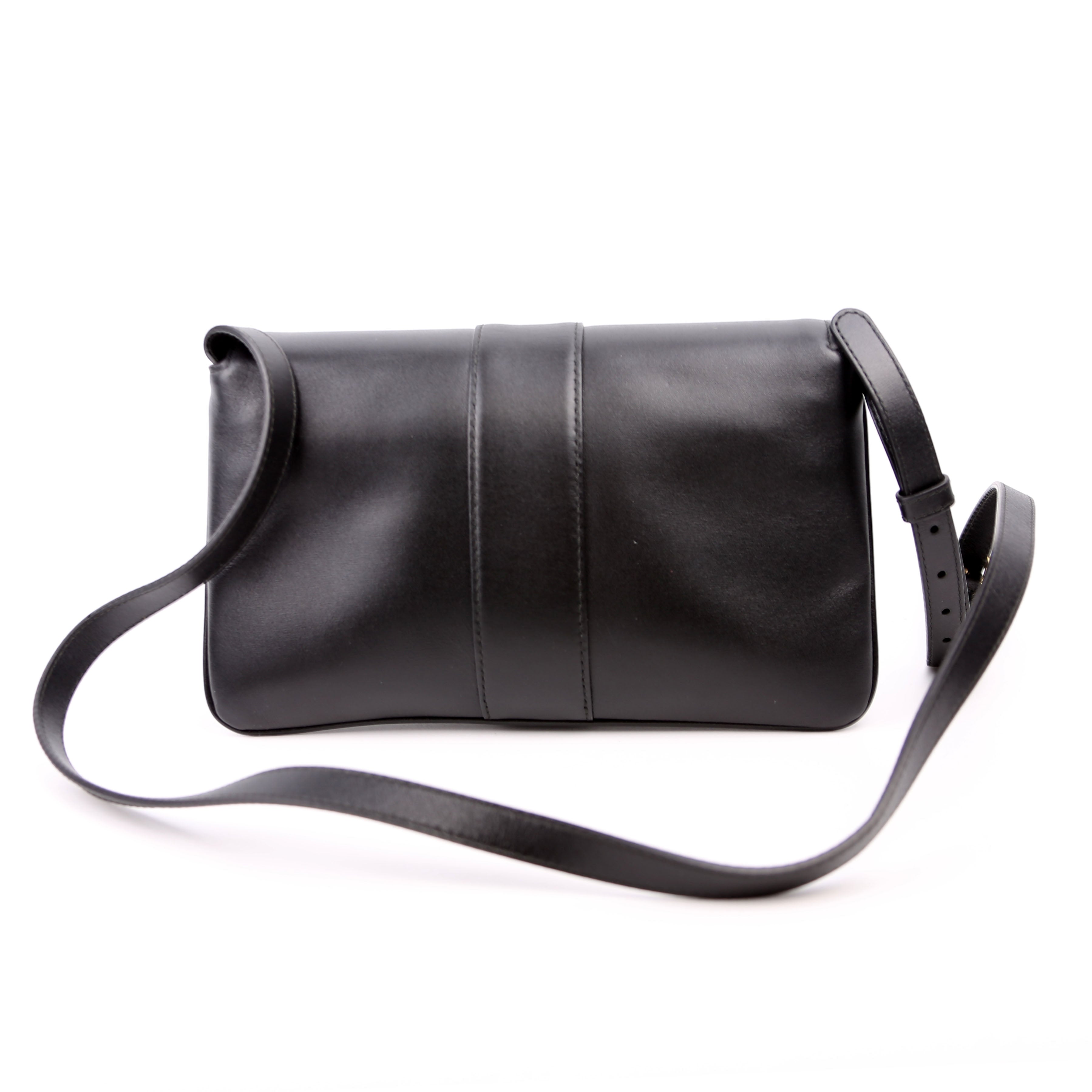 550129 Arli Flap Small Calfskin Black