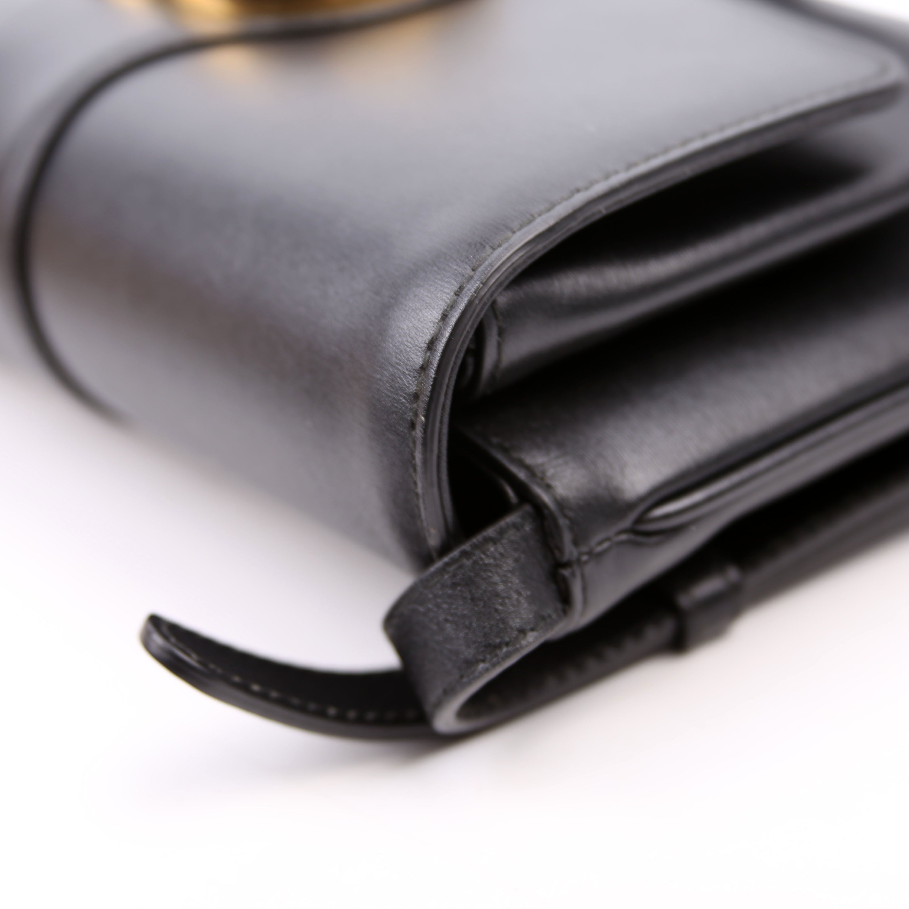 550129 Arli Flap Small Calfskin Black