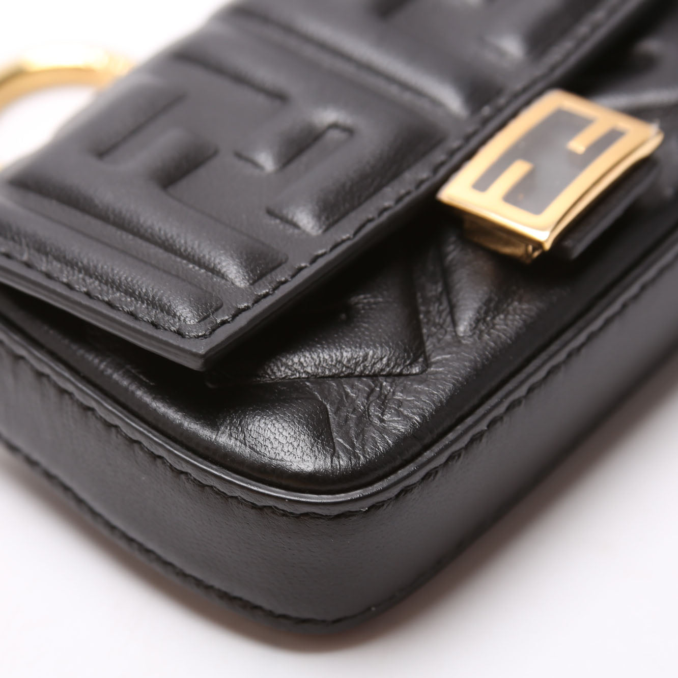 7AR844 Nano Baguette Charm Black
