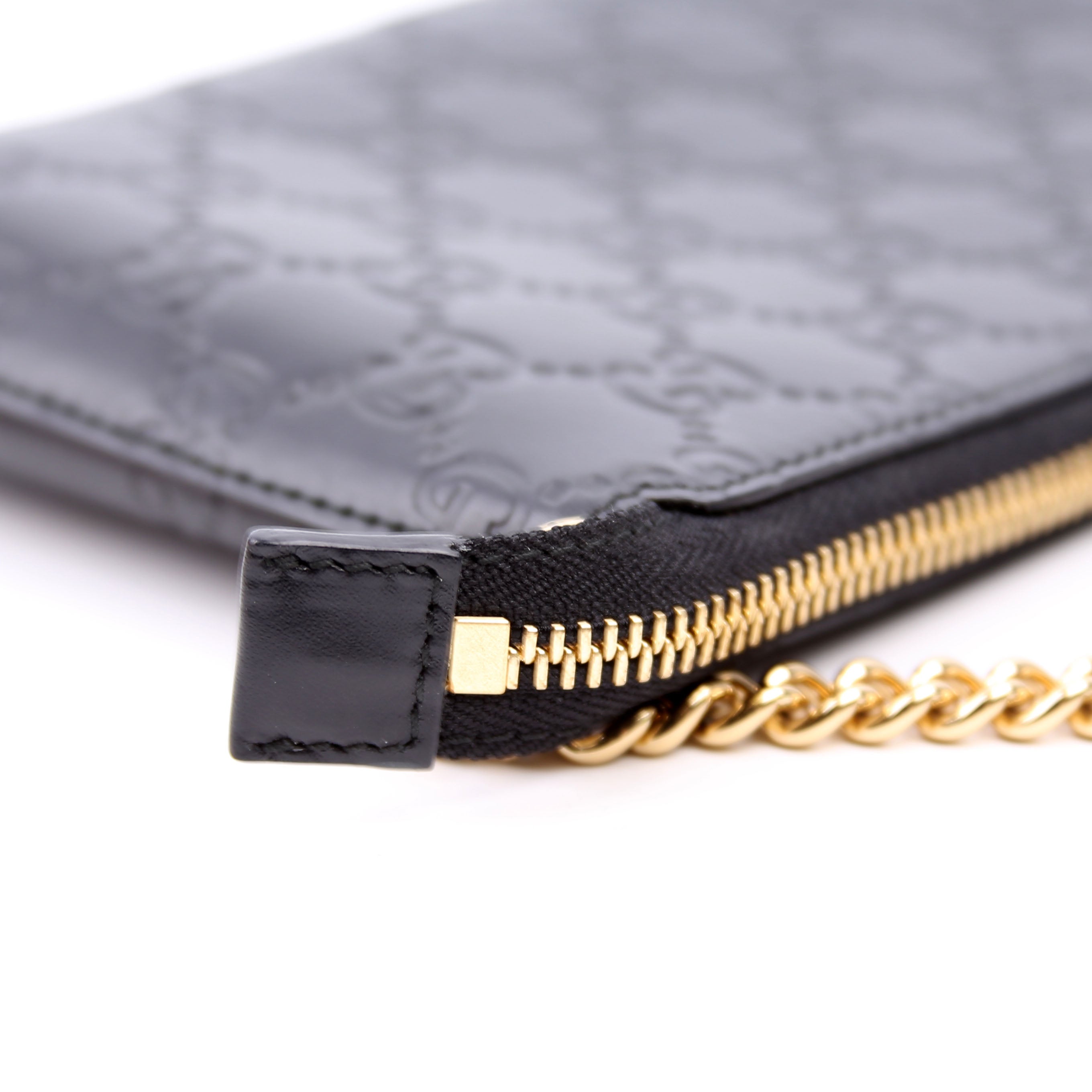 428449 GG Leather Wristlet Black