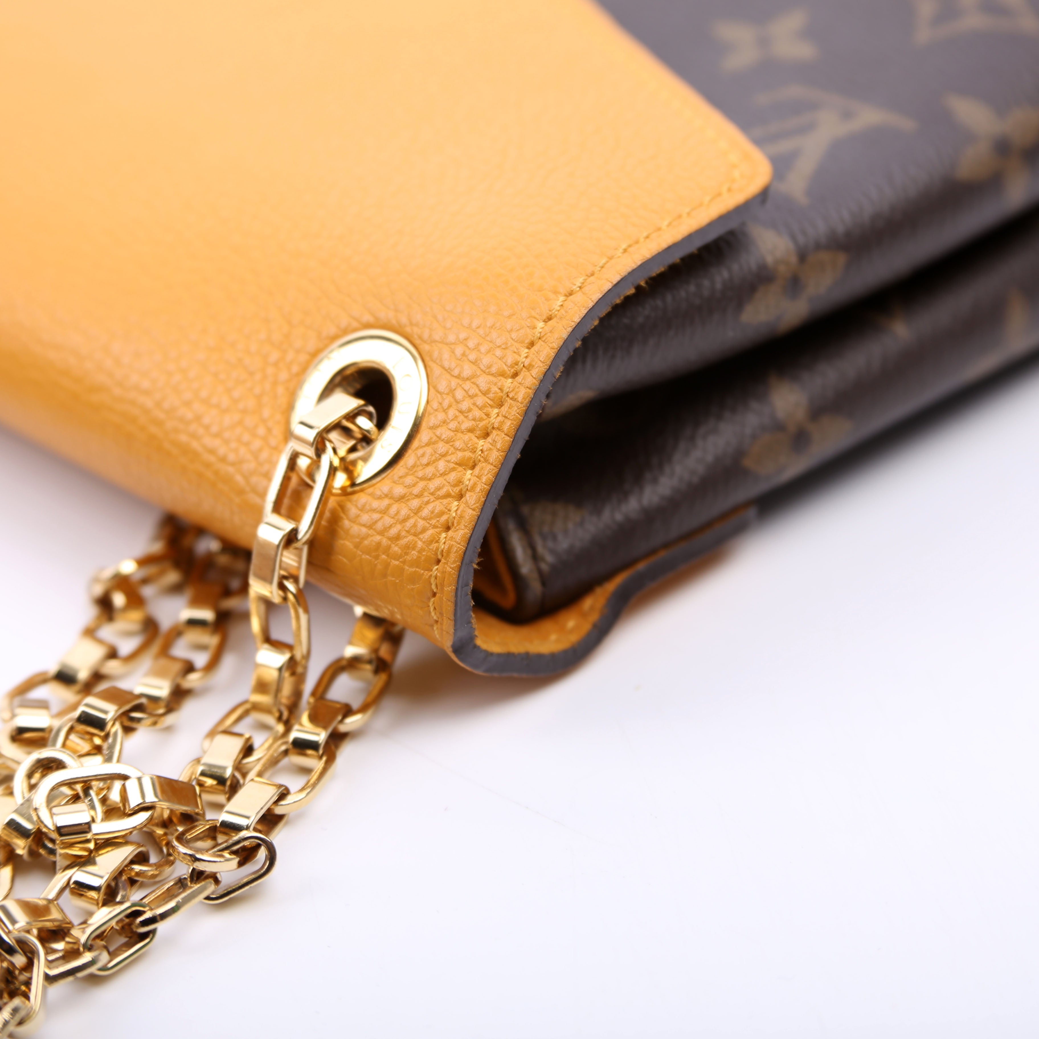 Pallas Chain Monogram Yellow