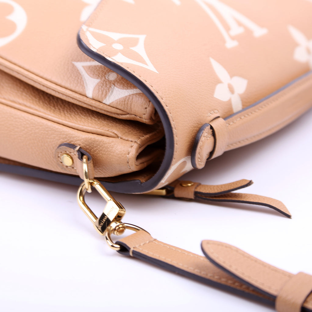 Pochette Metis Empreinte Bicolor Tan