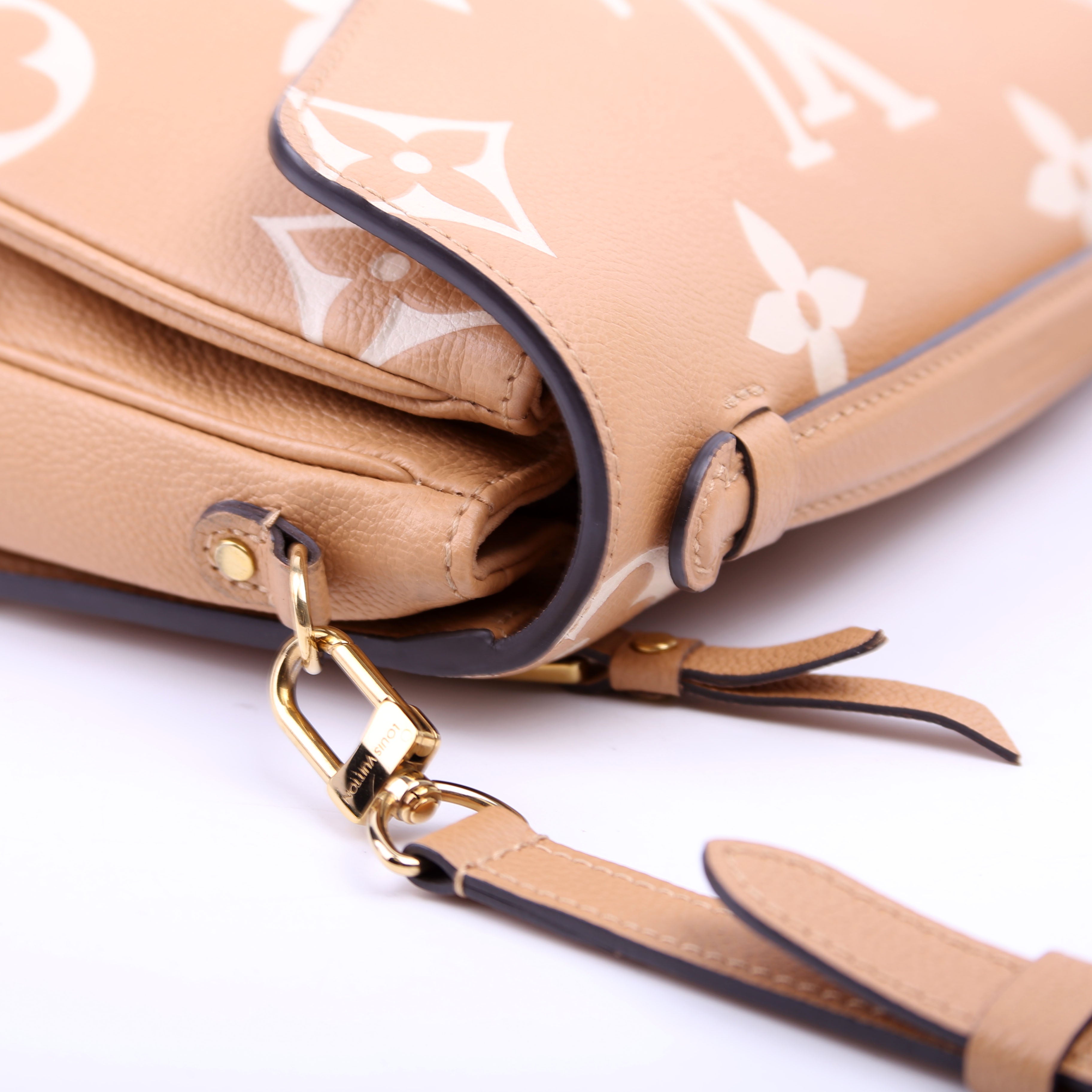 Pochette Metis Empreinte Bicolor Tan