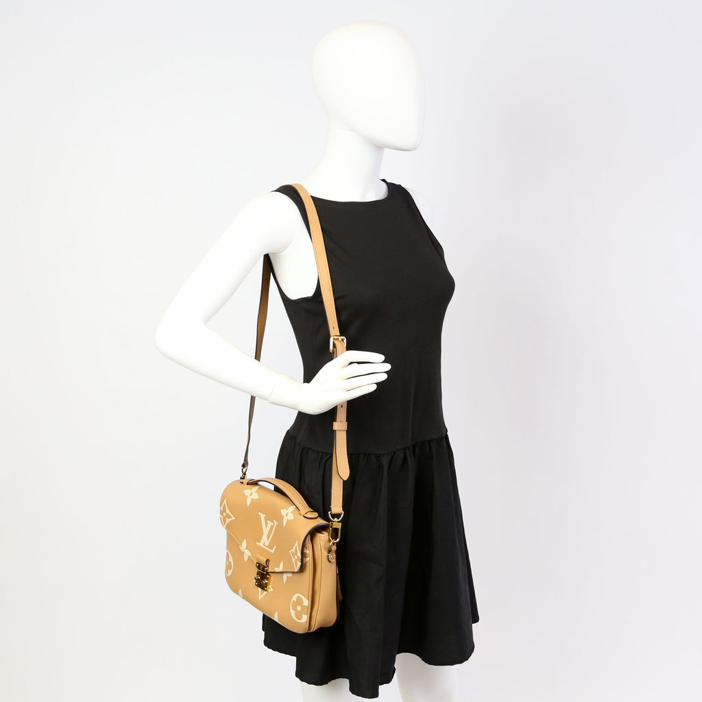 Pochette Metis Empreinte Bicolor Tan