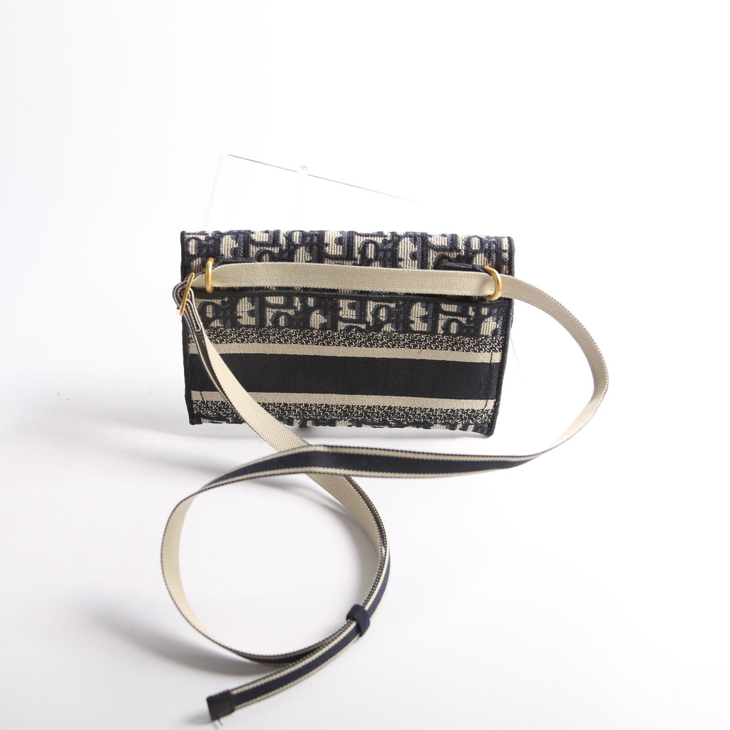 Slim Saddle Belt Bag Oblique