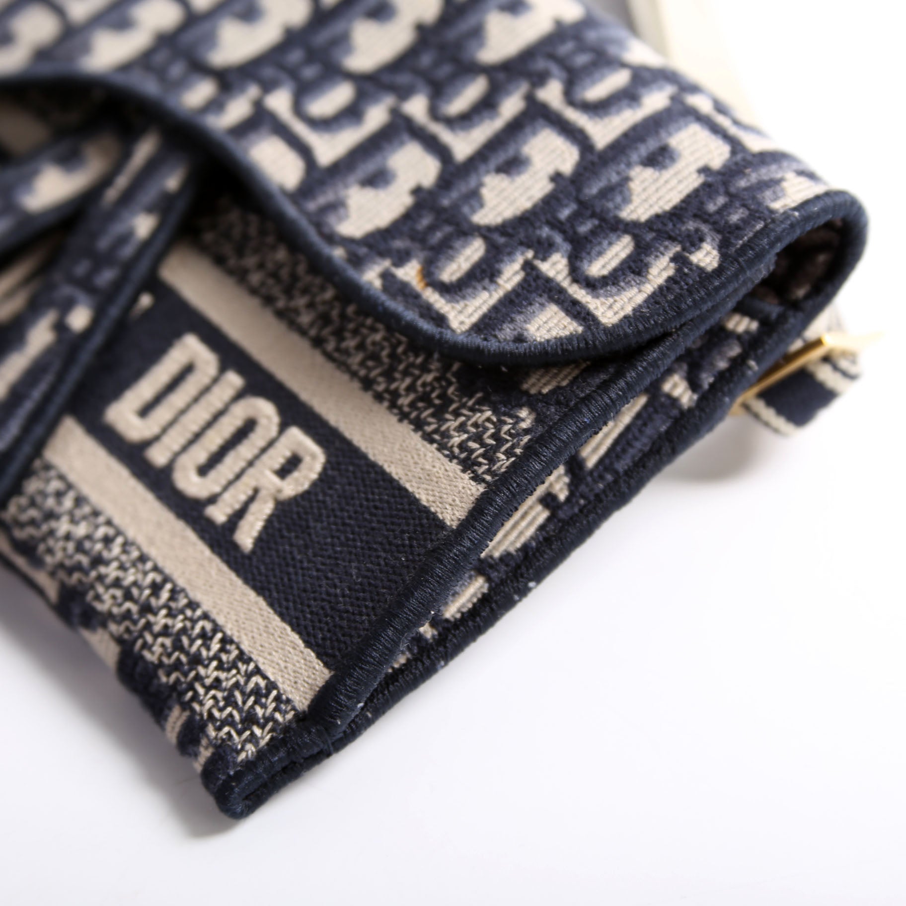 Slim Saddle Belt Bag Oblique