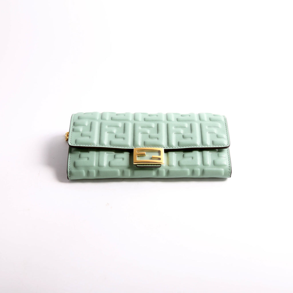 8M0365 FF Embossed Wallet On Chain Green