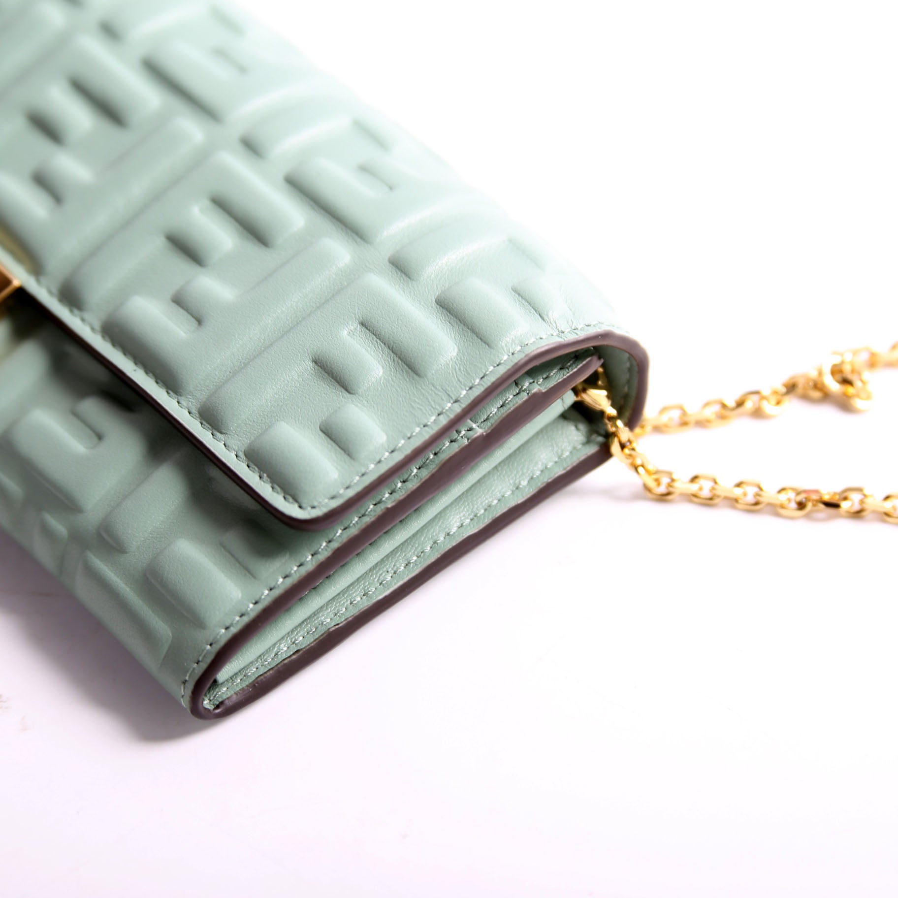 8M0365 FF Embossed Wallet On Chain Green