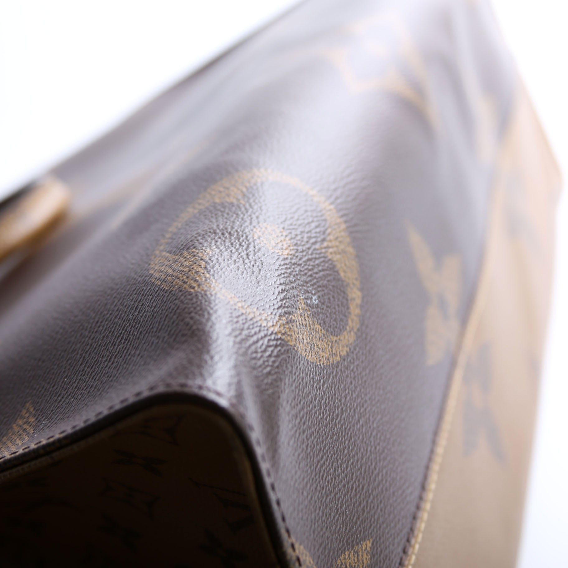 ONTHEGO GM Reverse Monogram