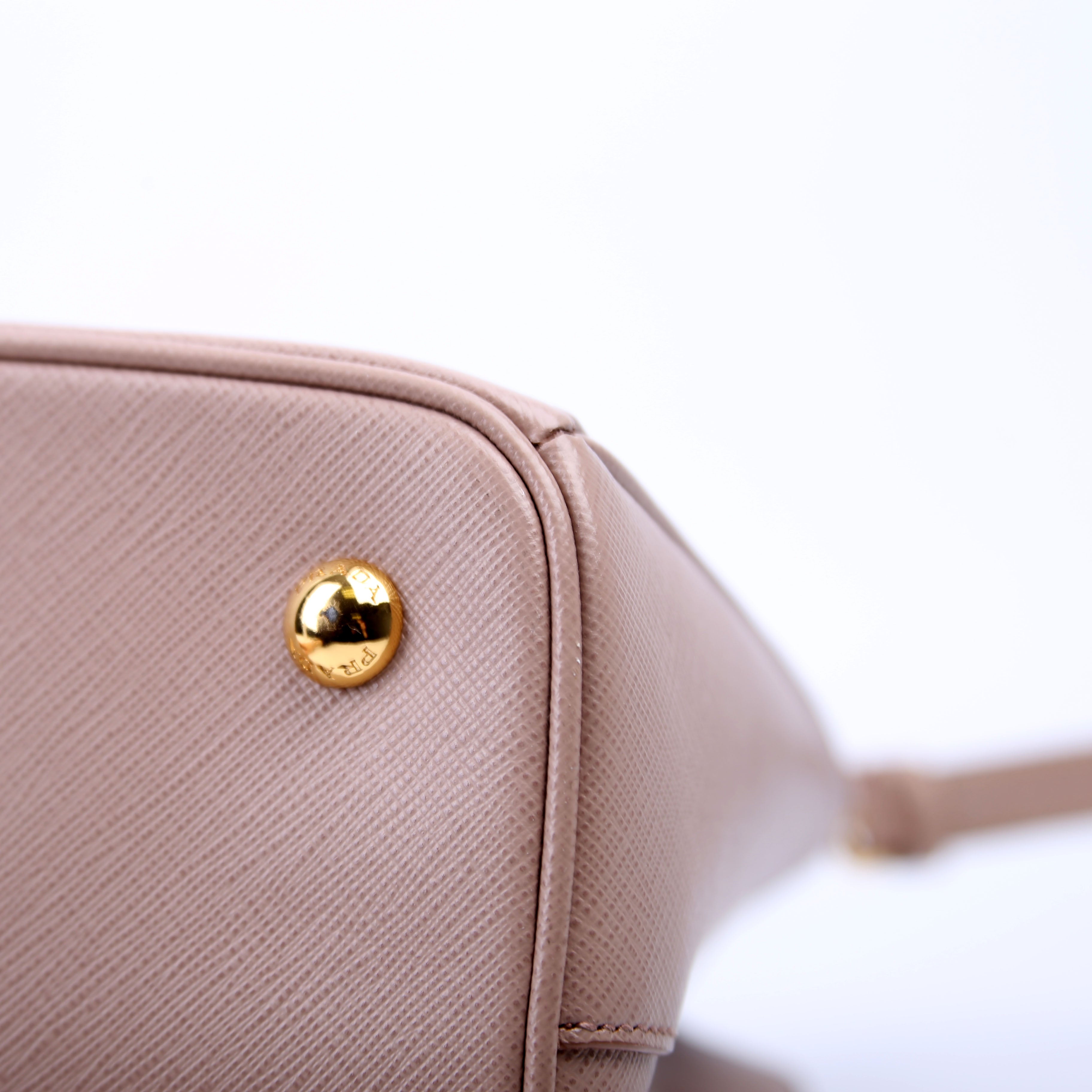 Saffiano Galleria Small Nude