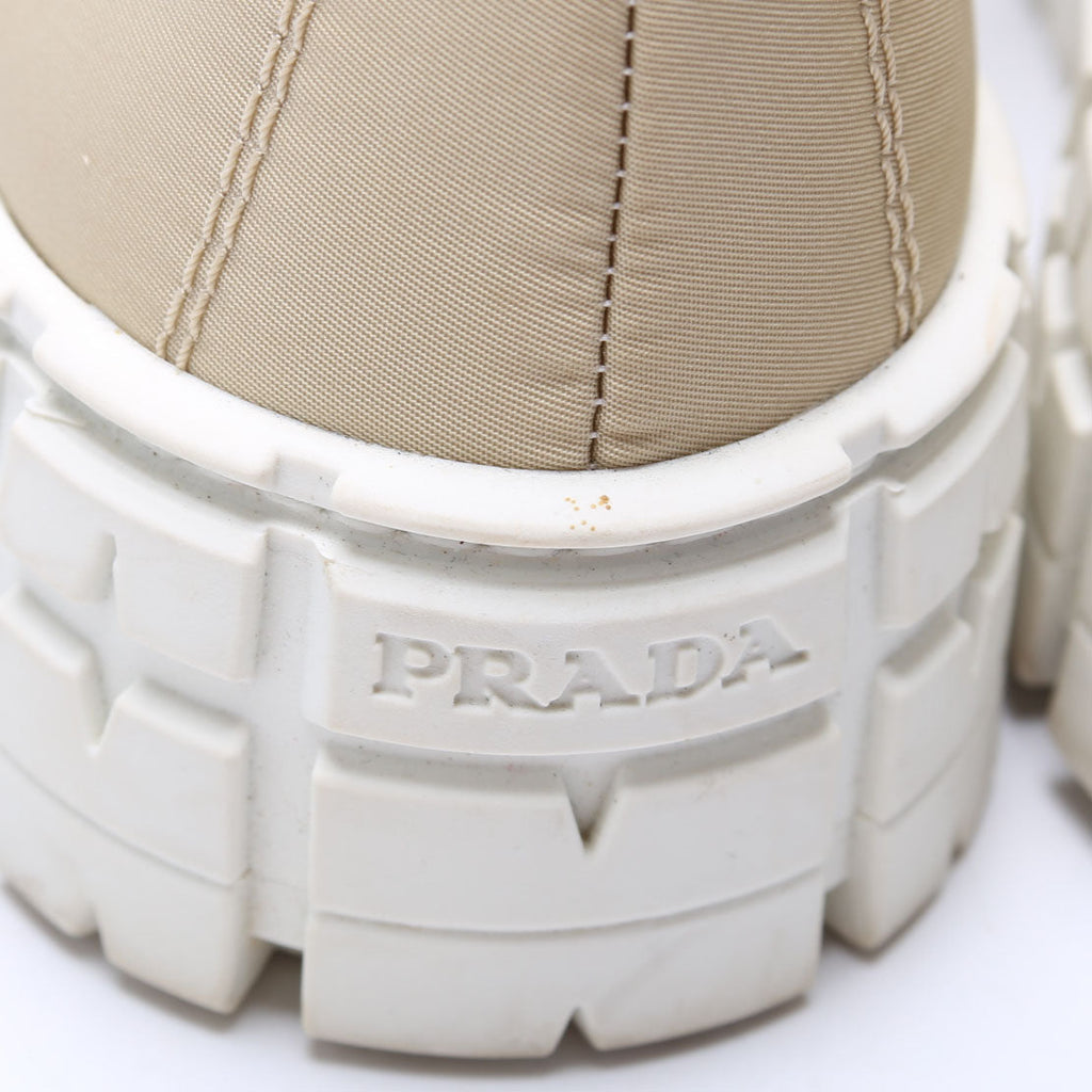 Double Wheel Sneakers Size 38 Beige