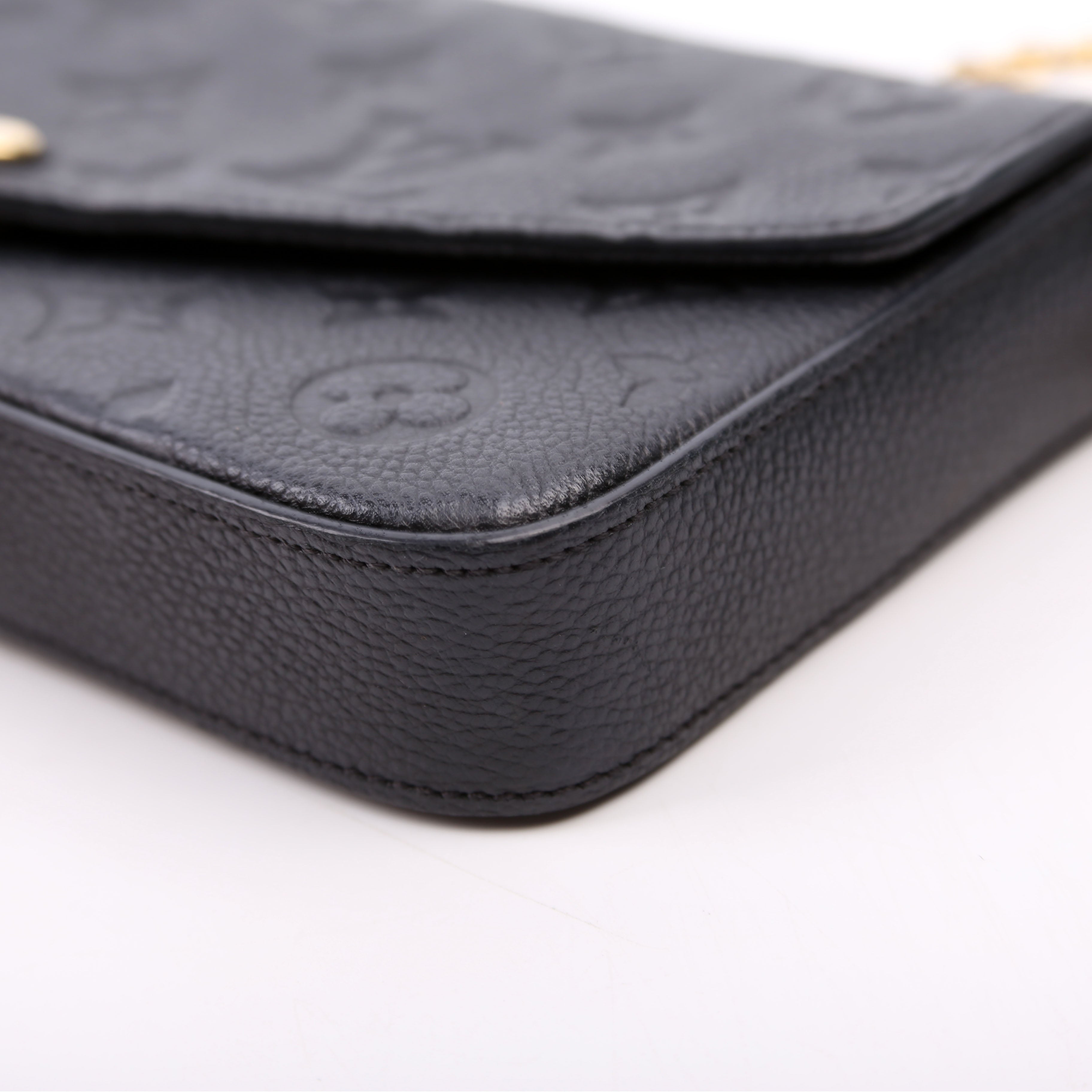 Pochette Felicie Empreinte Black