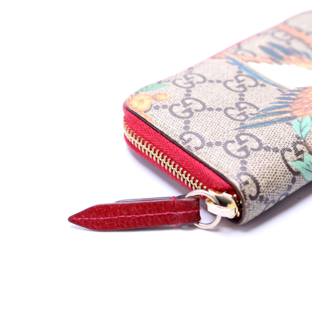 424897 GG Supreme Tian Zip Around Card Case Beige/Red