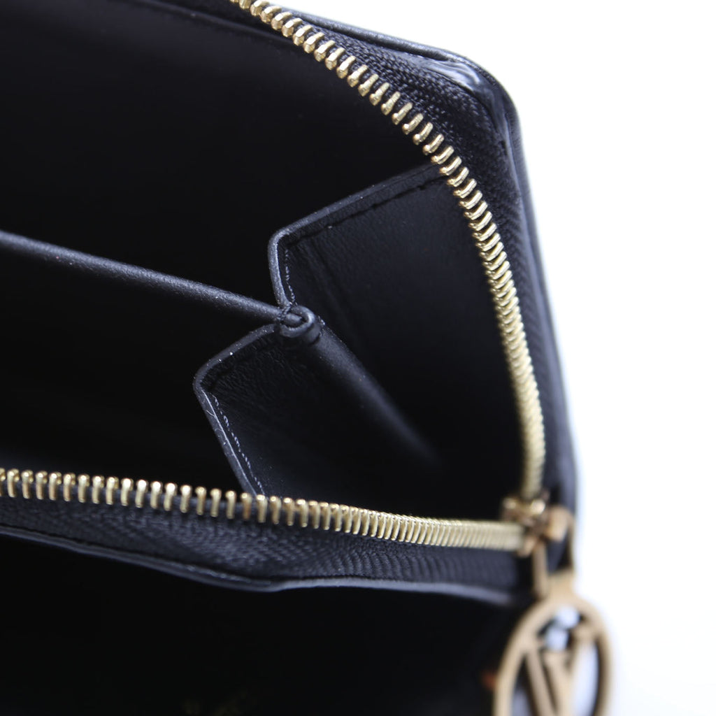 Lou Coussin Wallet Lambskin Black