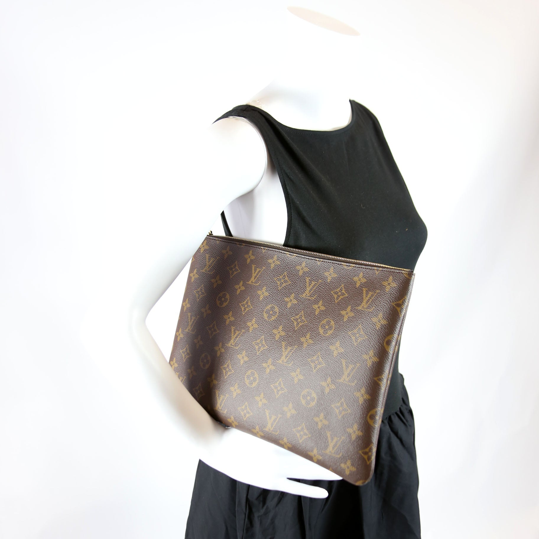 Pochette Cles Pouch L Monogram