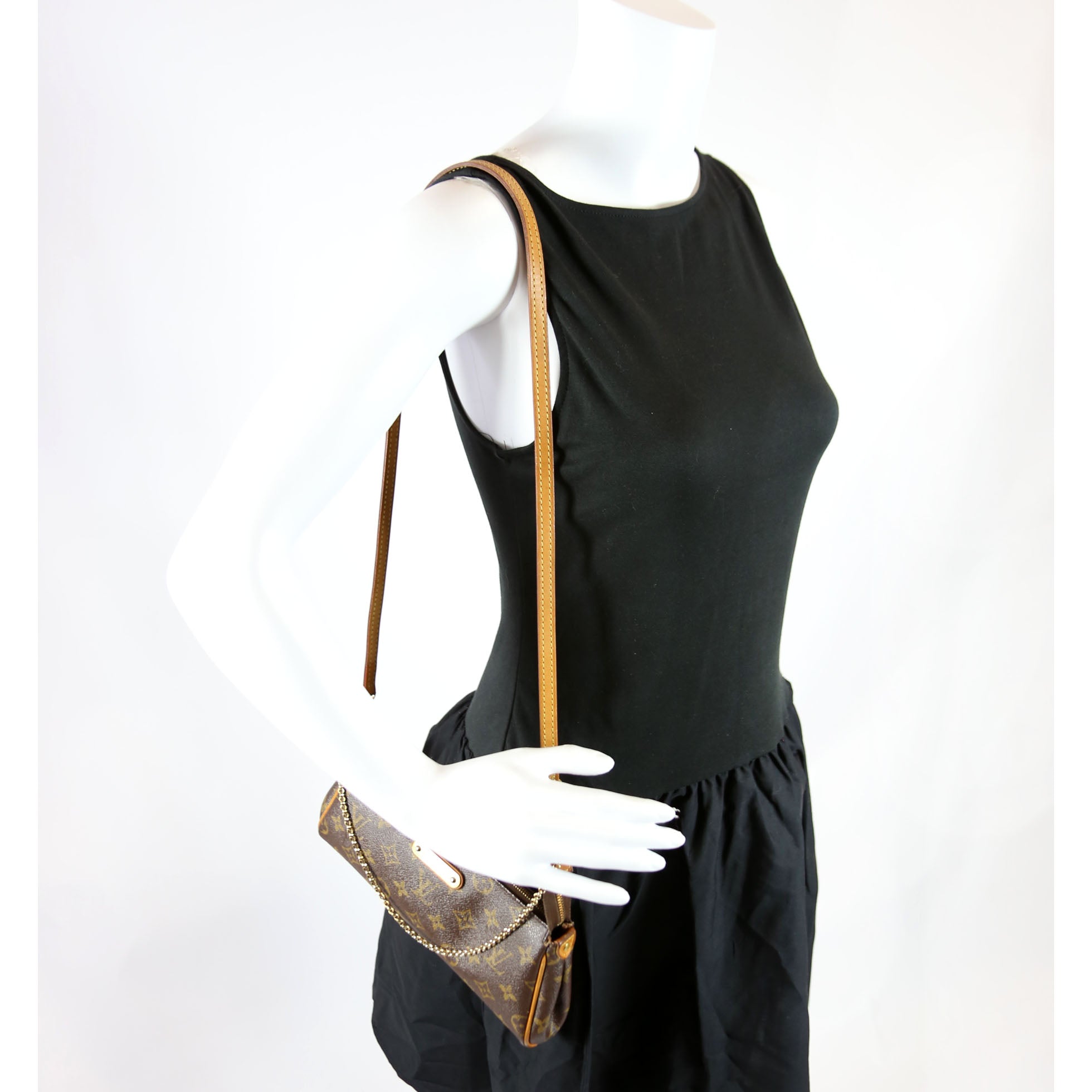 Eva Clutch Monogram