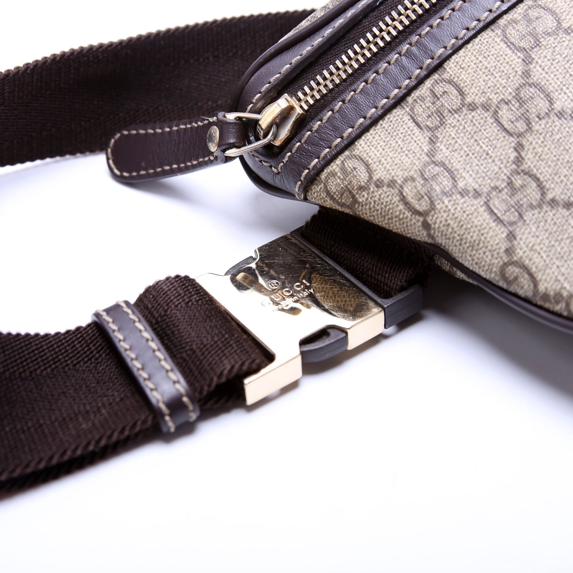 233269 GG Supreme Belt Bag Brown
