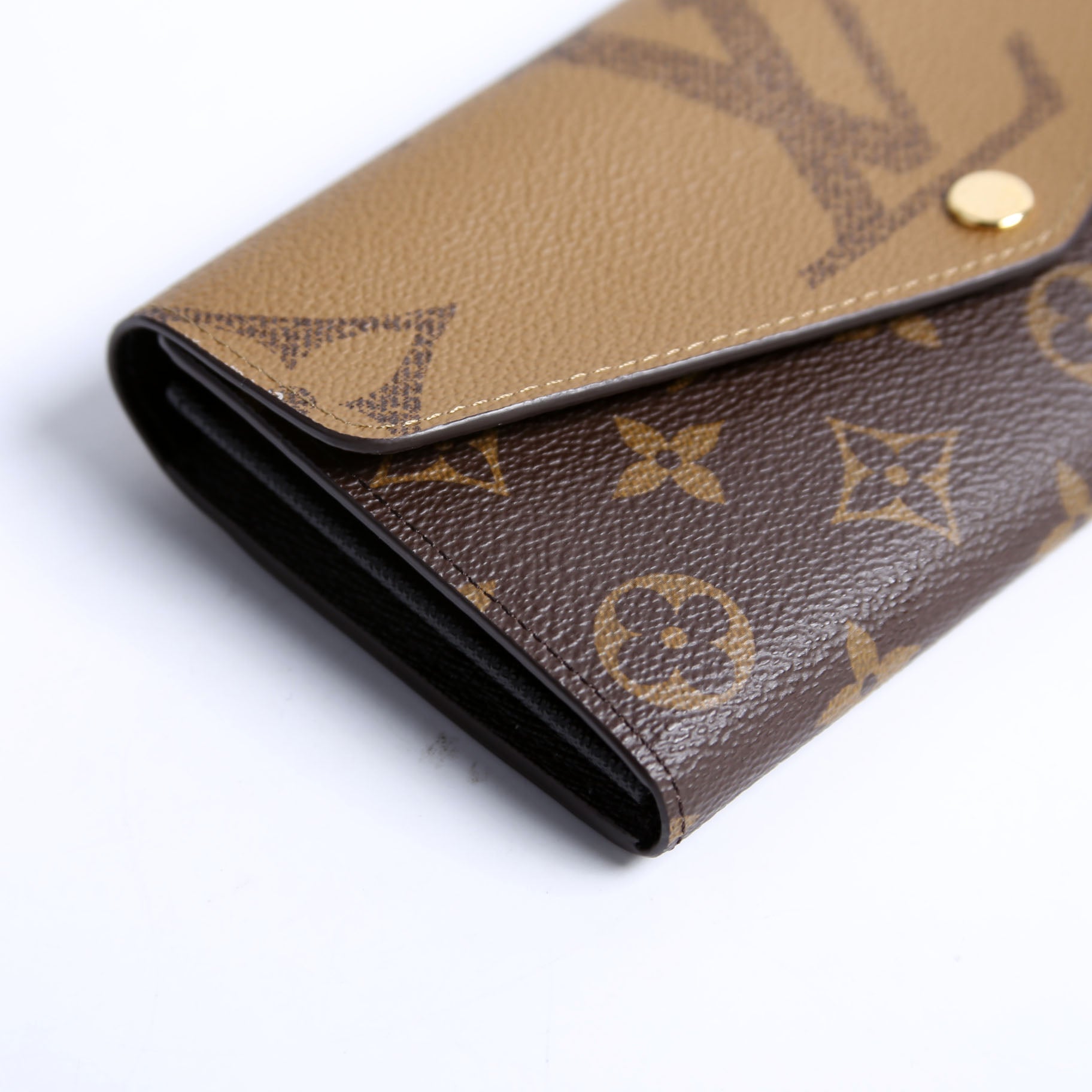 Sarah Wallet Giant Reverse Monogram