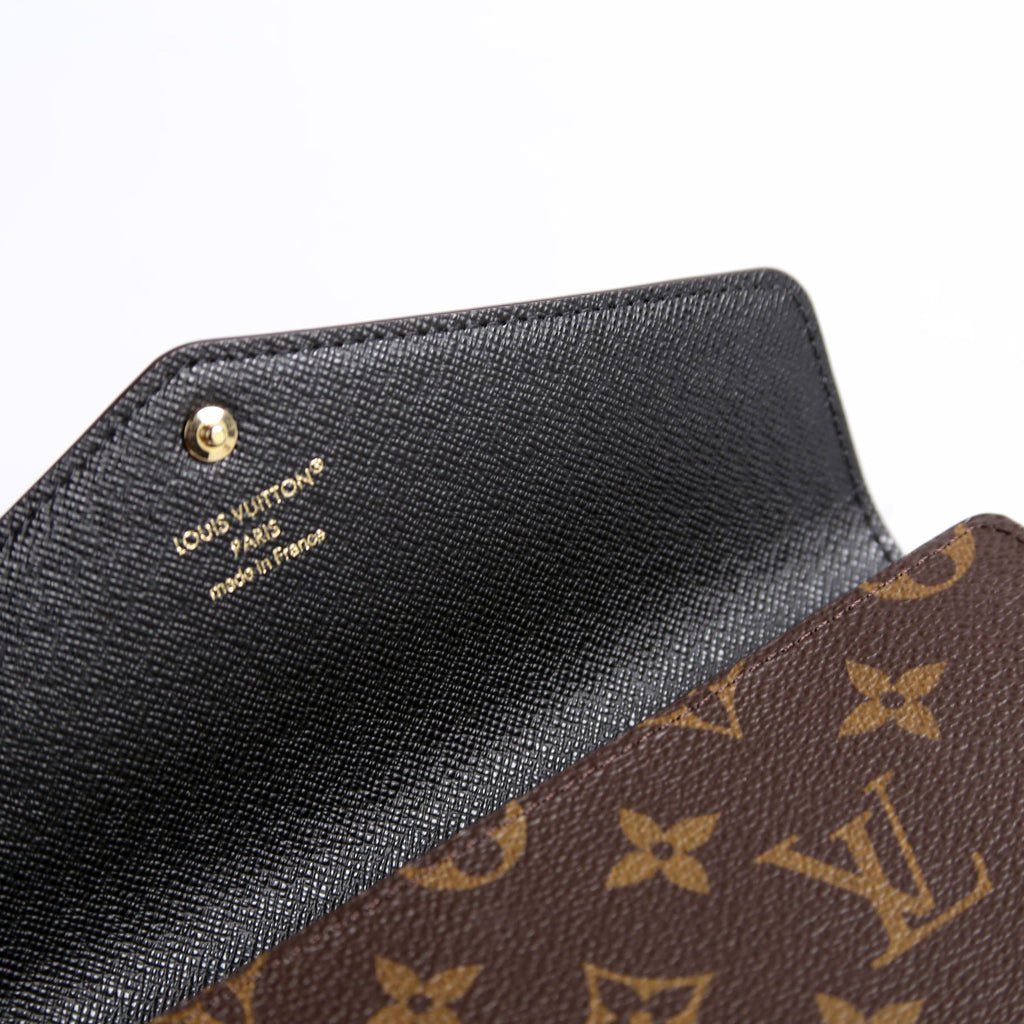 Sarah Wallet Giant Reverse Monogram