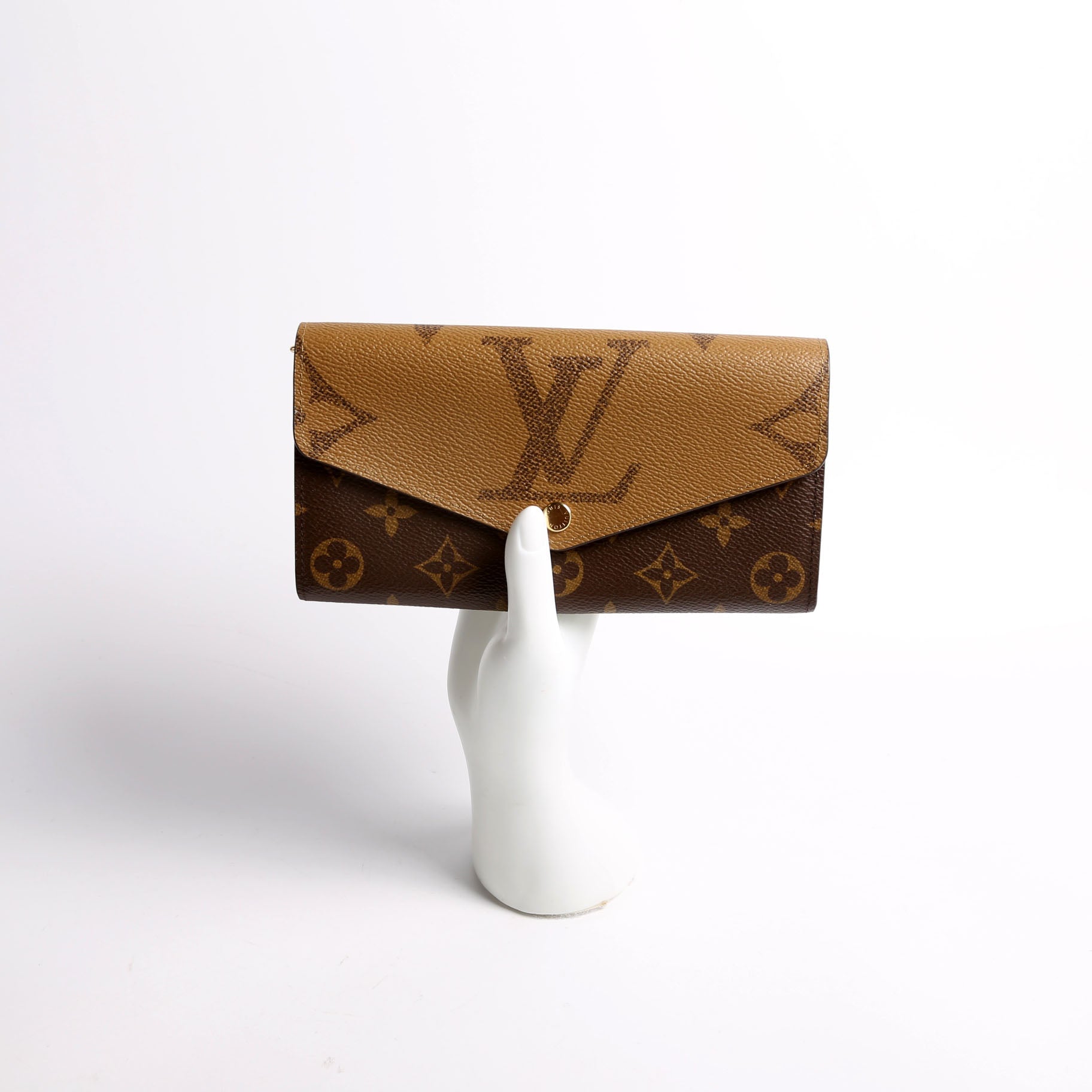 Sarah Wallet Giant Reverse Monogram