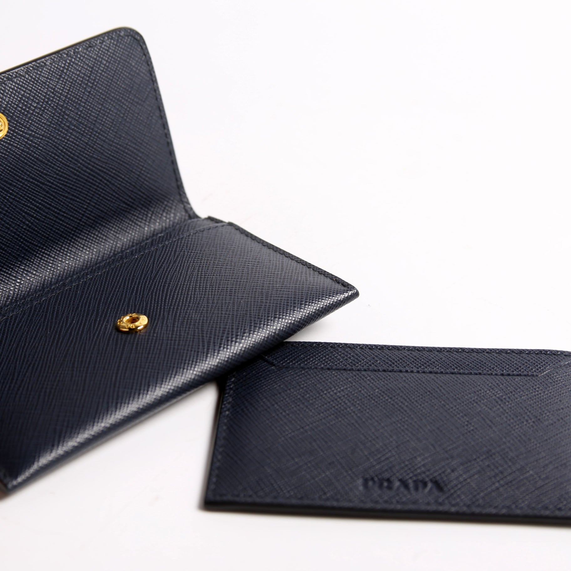 1MC362 Saffiano Metal Card Holder Navy