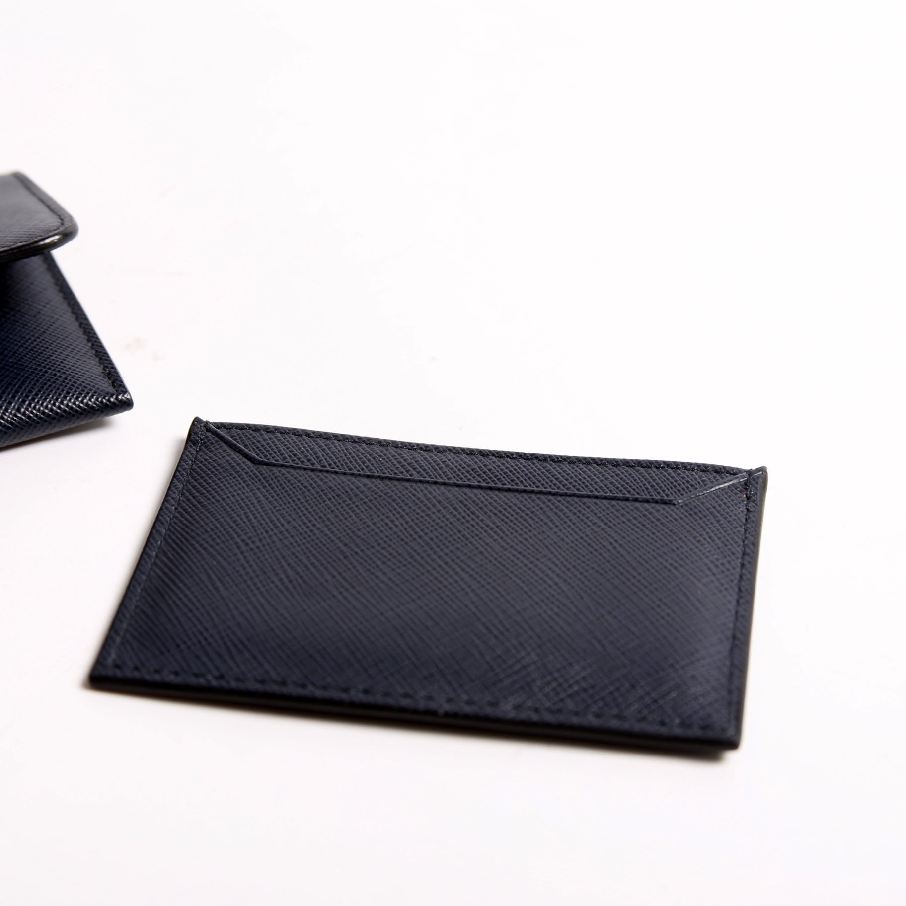 1MC362 Saffiano Metal Card Holder Navy