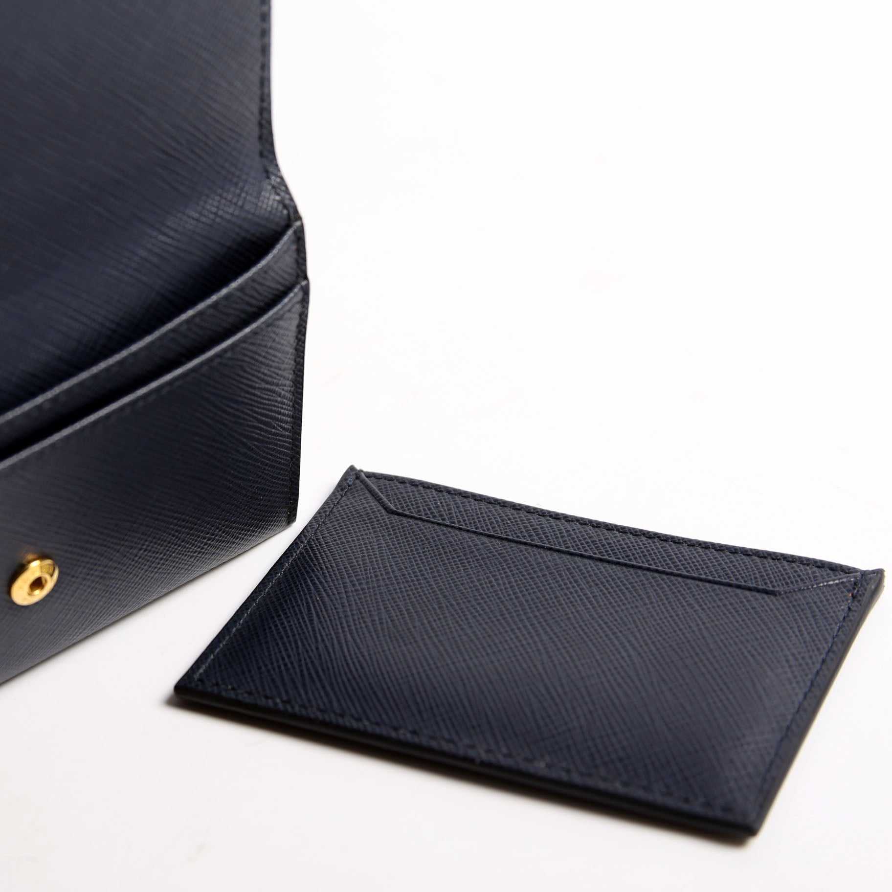 1MC362 Saffiano Metal Card Holder Navy