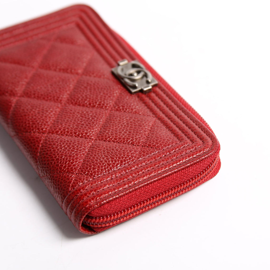 Boy Wallet Zip Around Small Quilted Caviar 20M Red