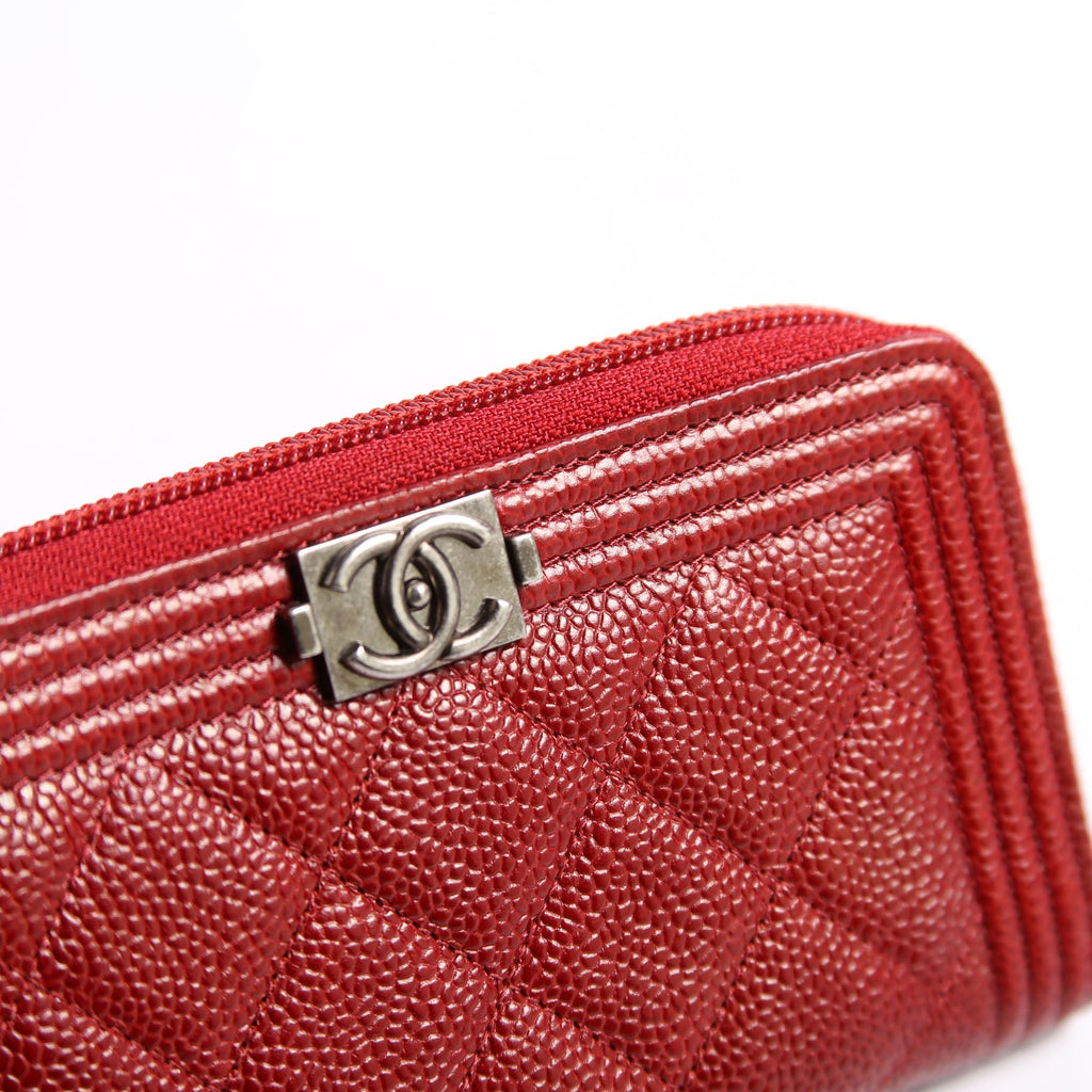 Boy Wallet Zip Around Small Quilted Caviar 20M Red