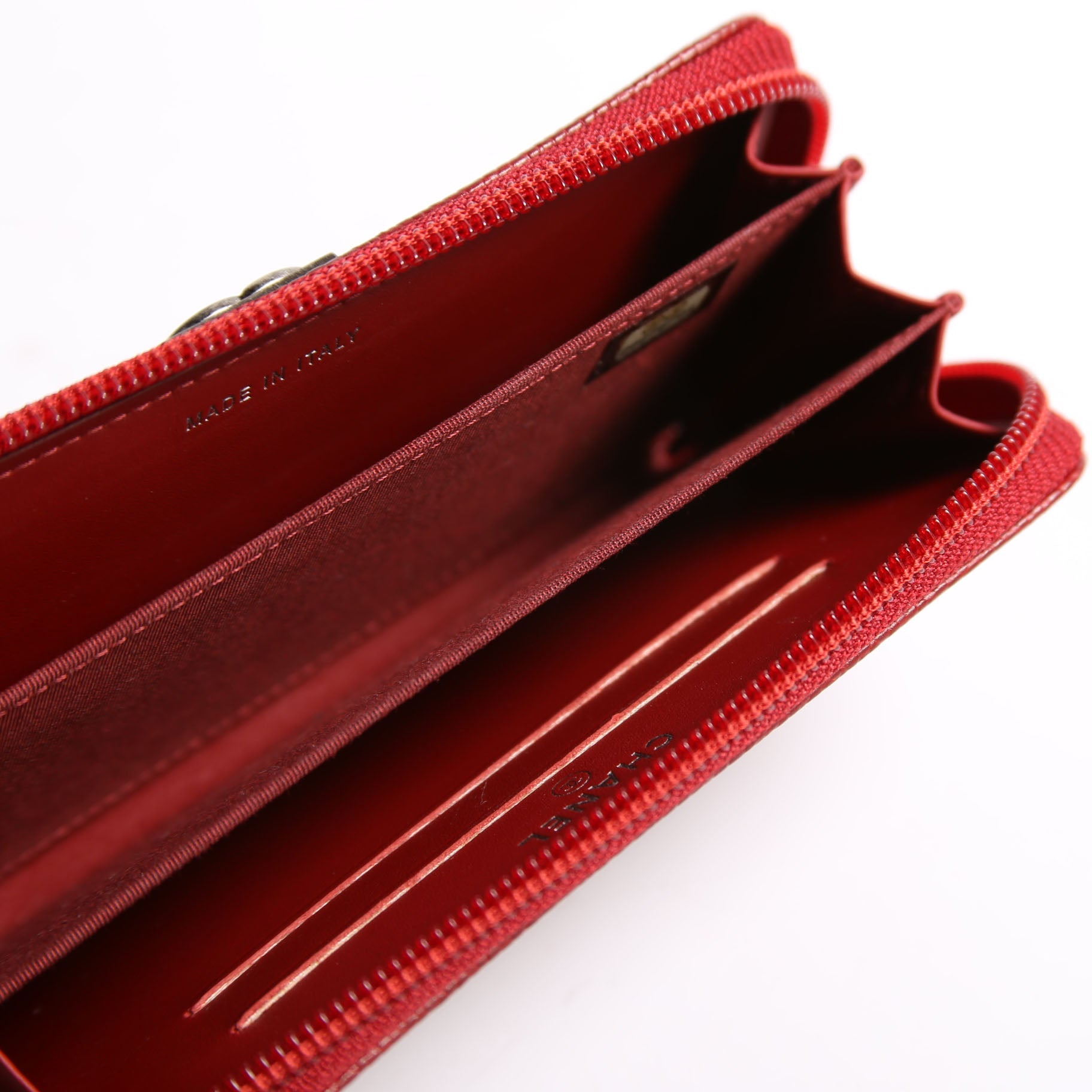 Boy Wallet Zip Around Small Quilted Caviar 20M Red