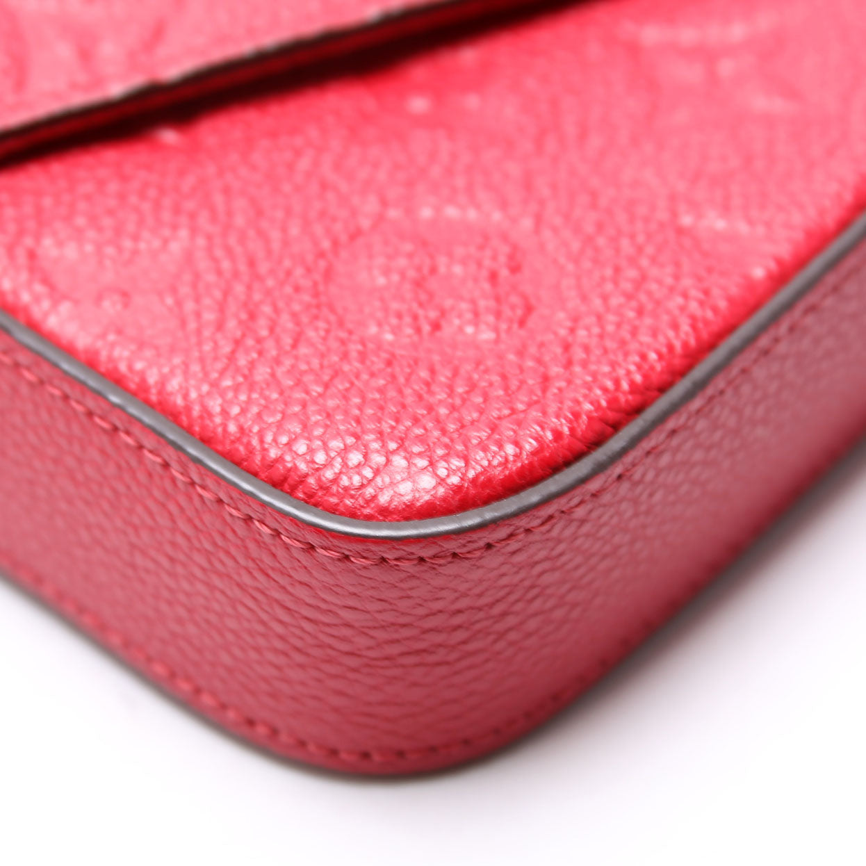 Pochette Felicie Empreinte Red