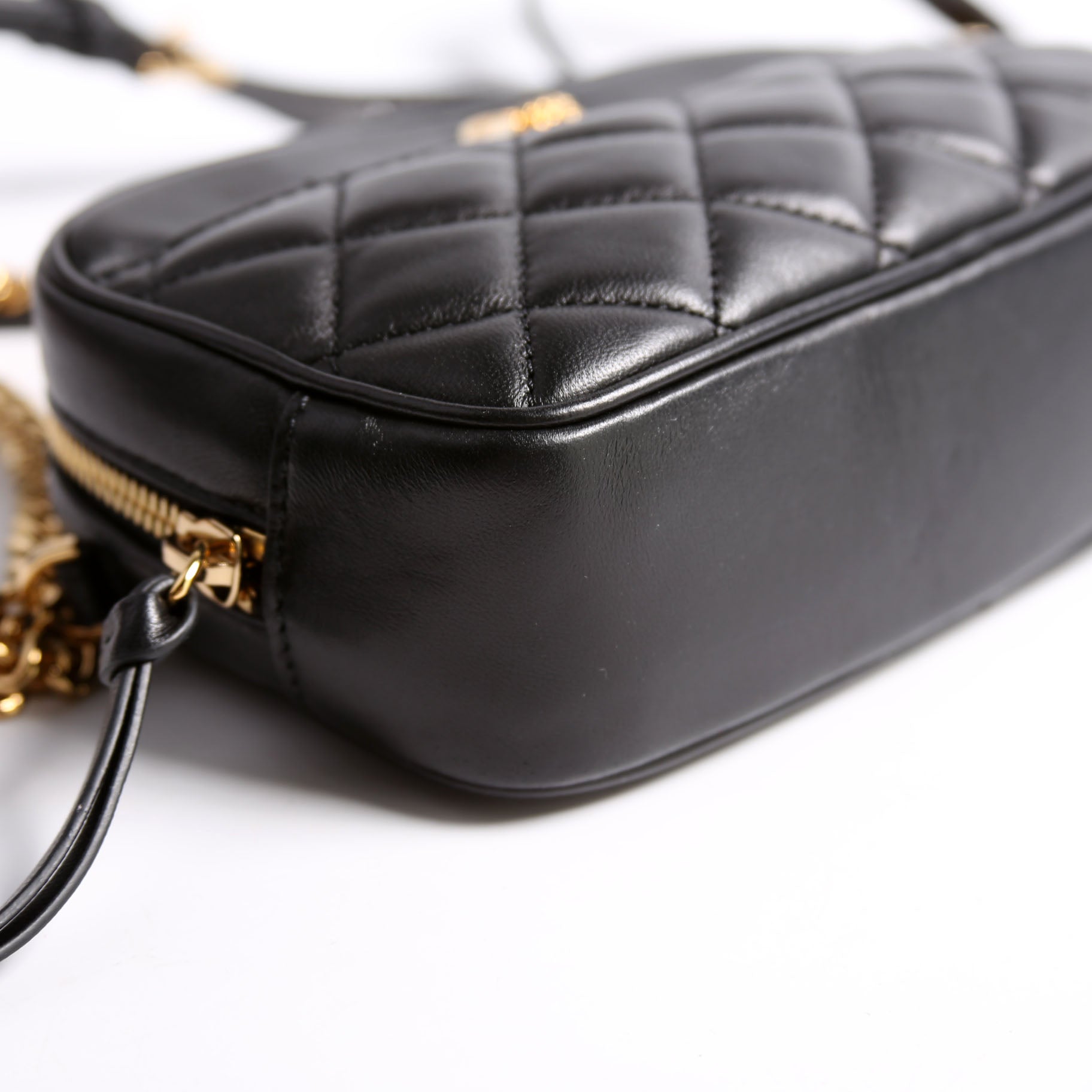 La Medusa Quilted Leather Small Camera Bag Black