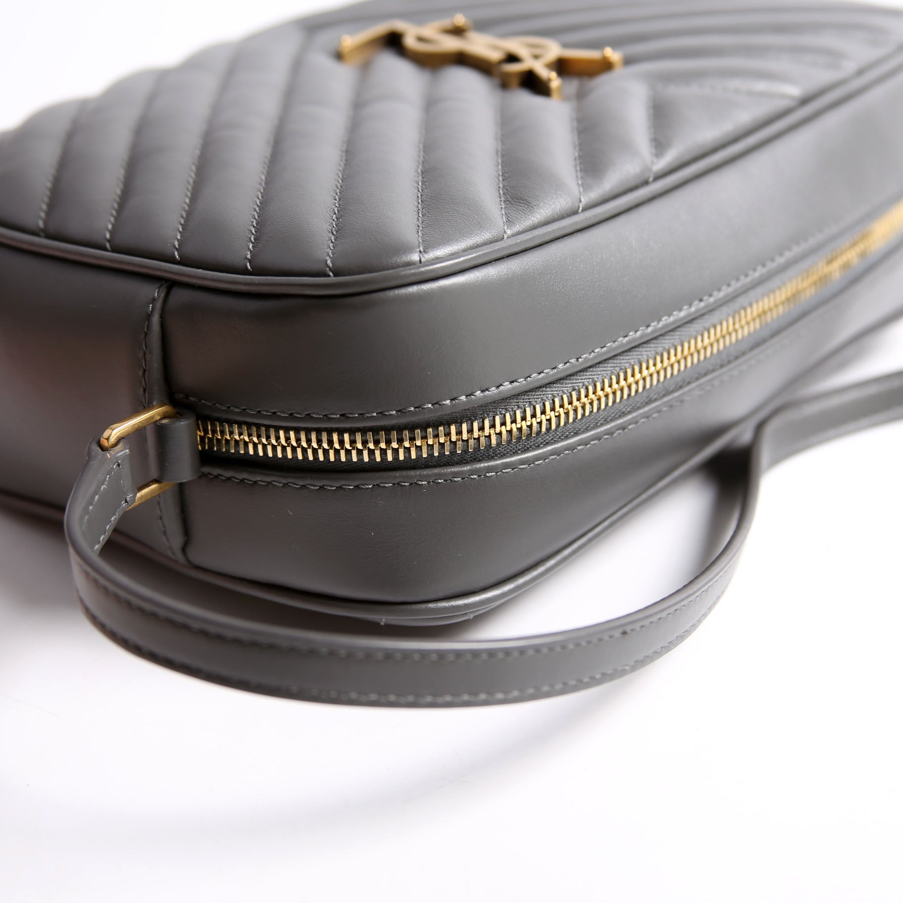 Lou Camera Bag Chevron 715232 Grey