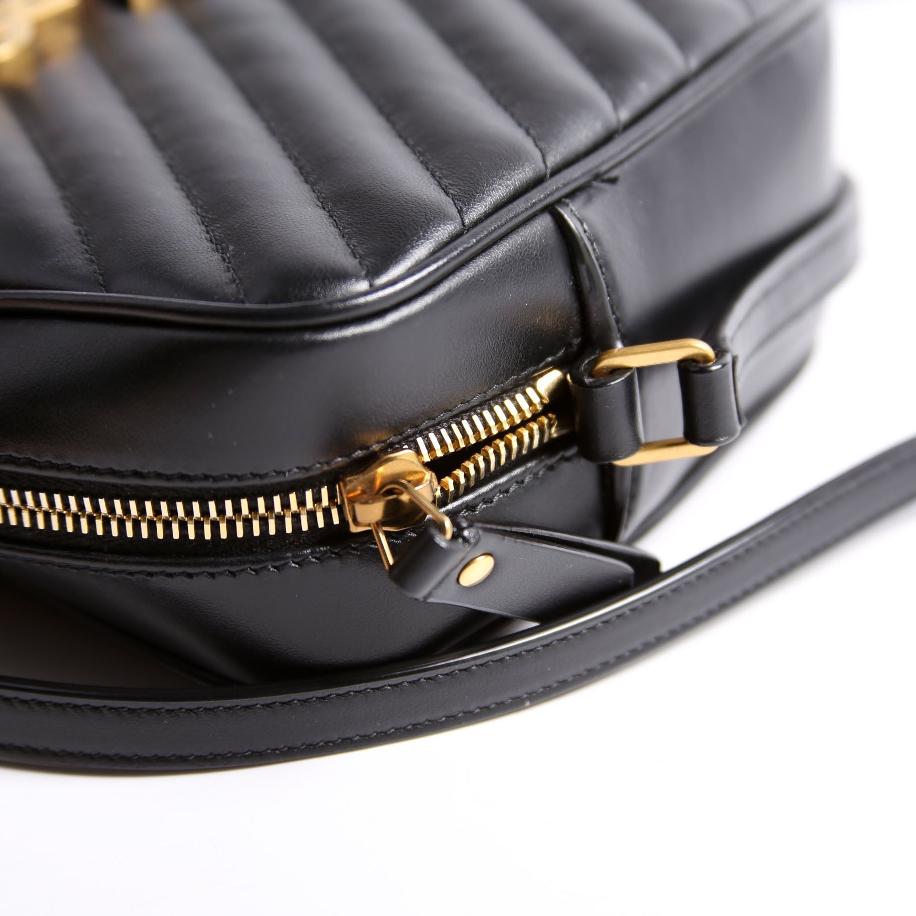 Lou Camera Bag Chevron 715232 Black
