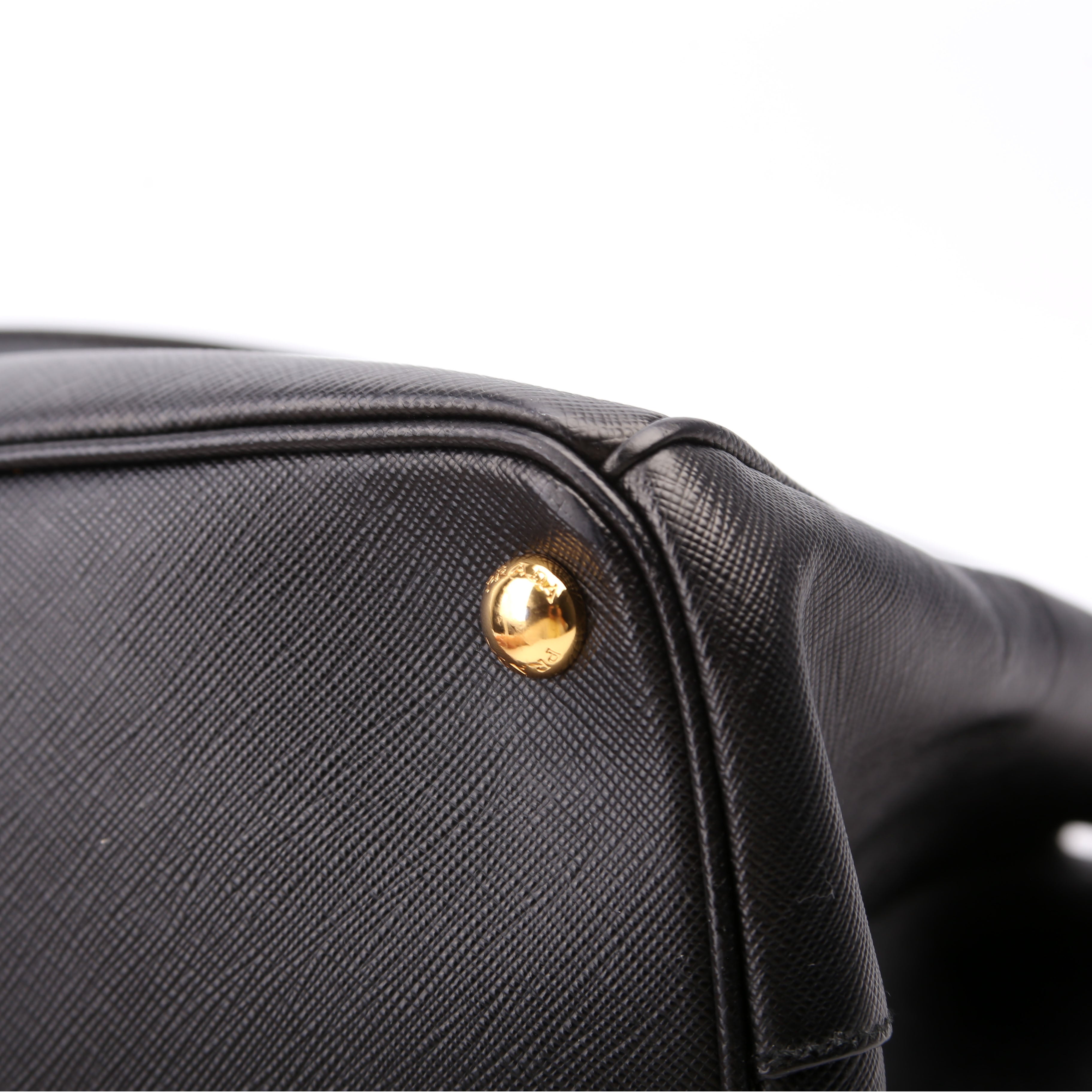 Saffiano Galleria Medium Black