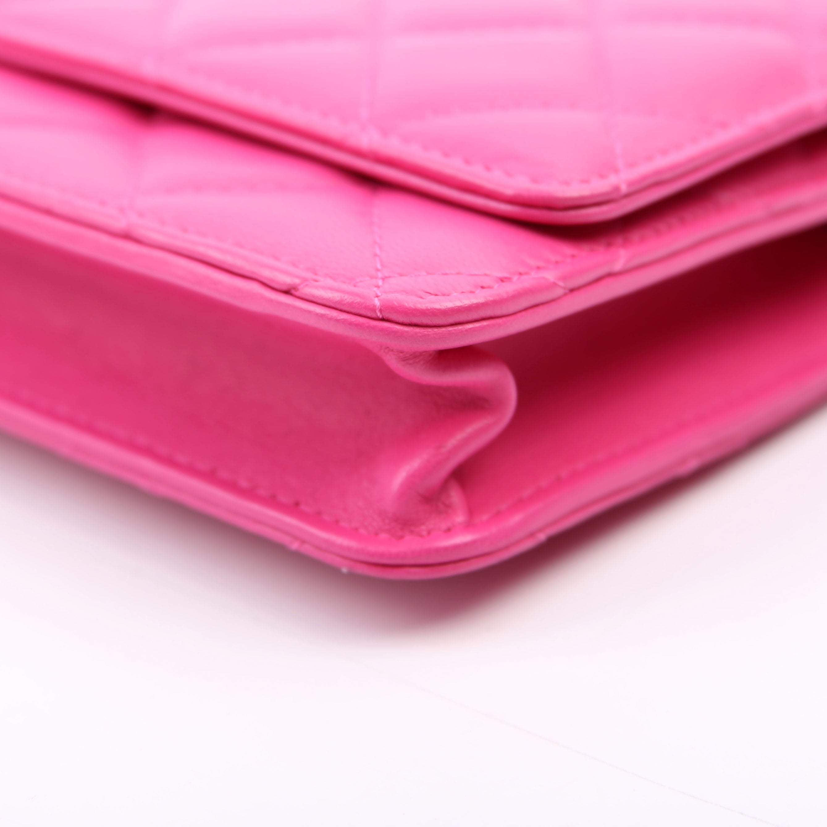 WOC Classic Quilted Lambskin Pink
