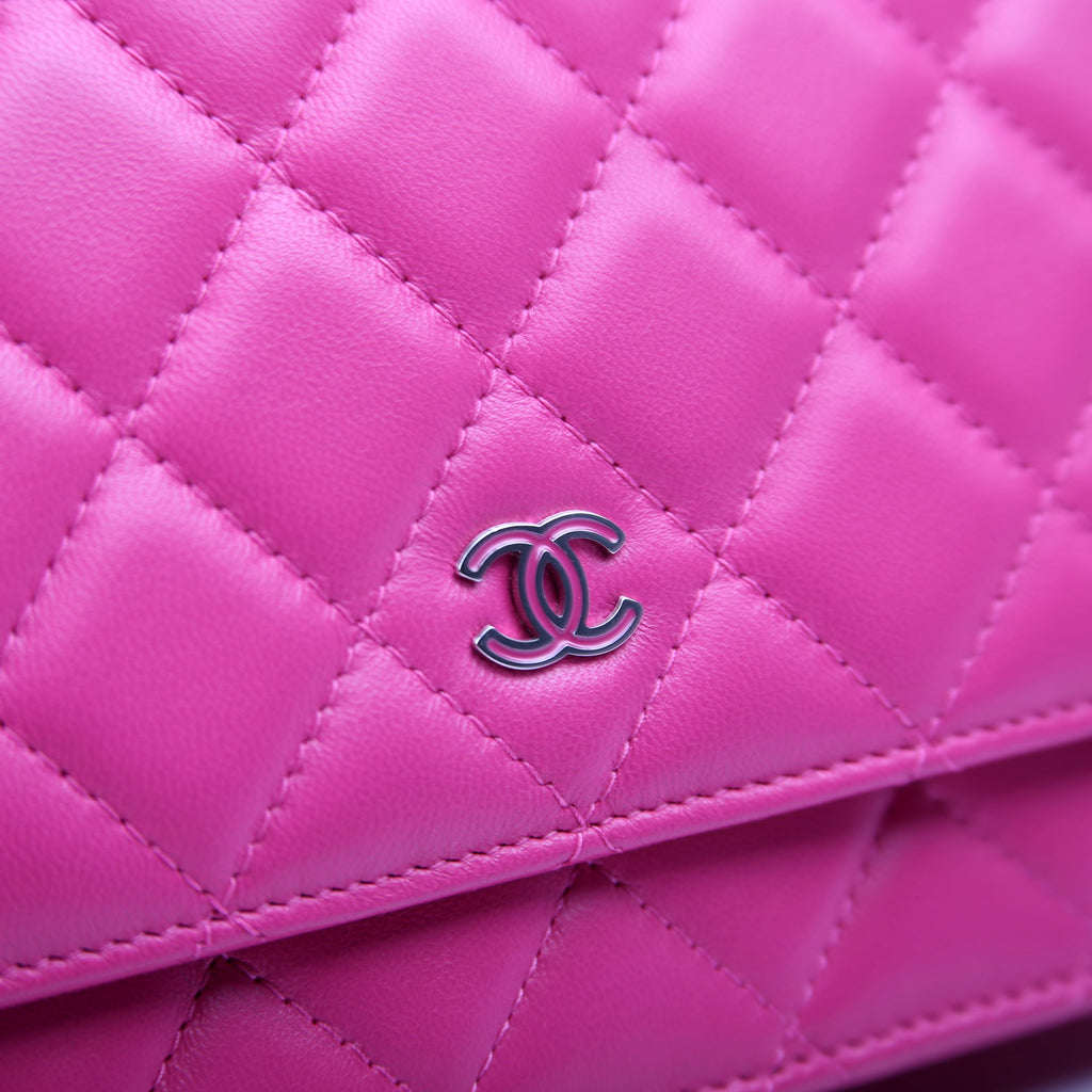 WOC Classic Quilted Lambskin Pink