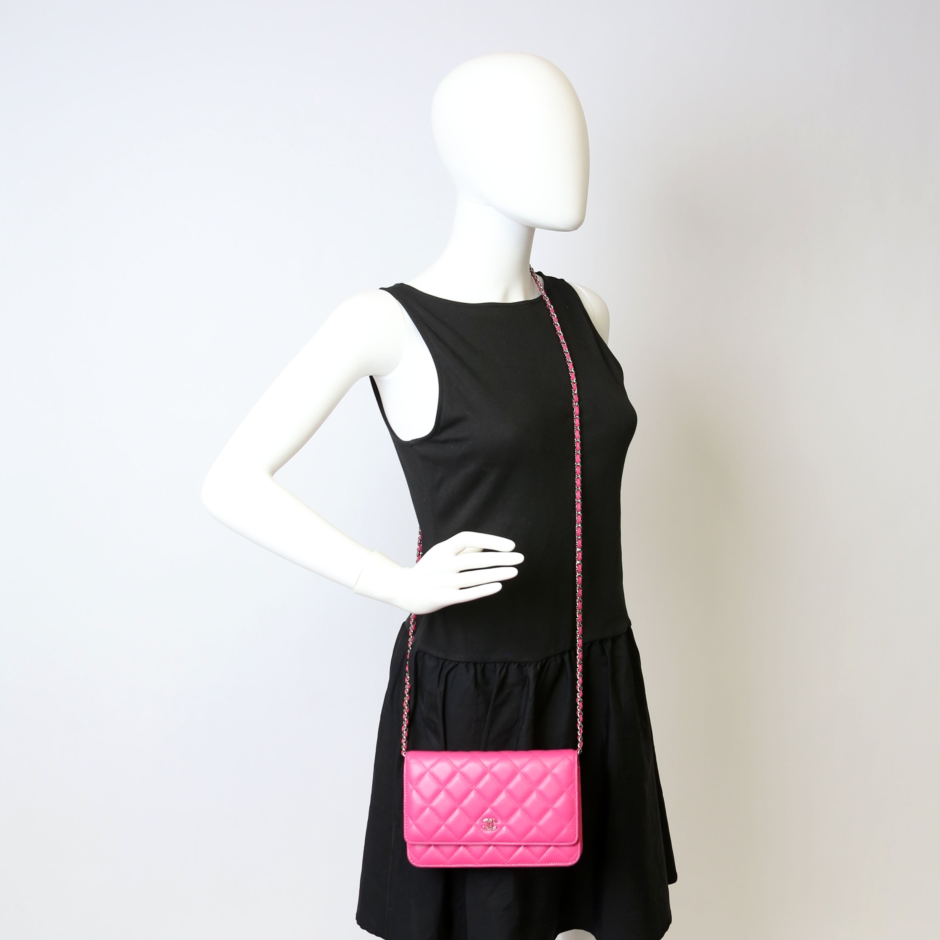 WOC Classic Quilted Lambskin Pink