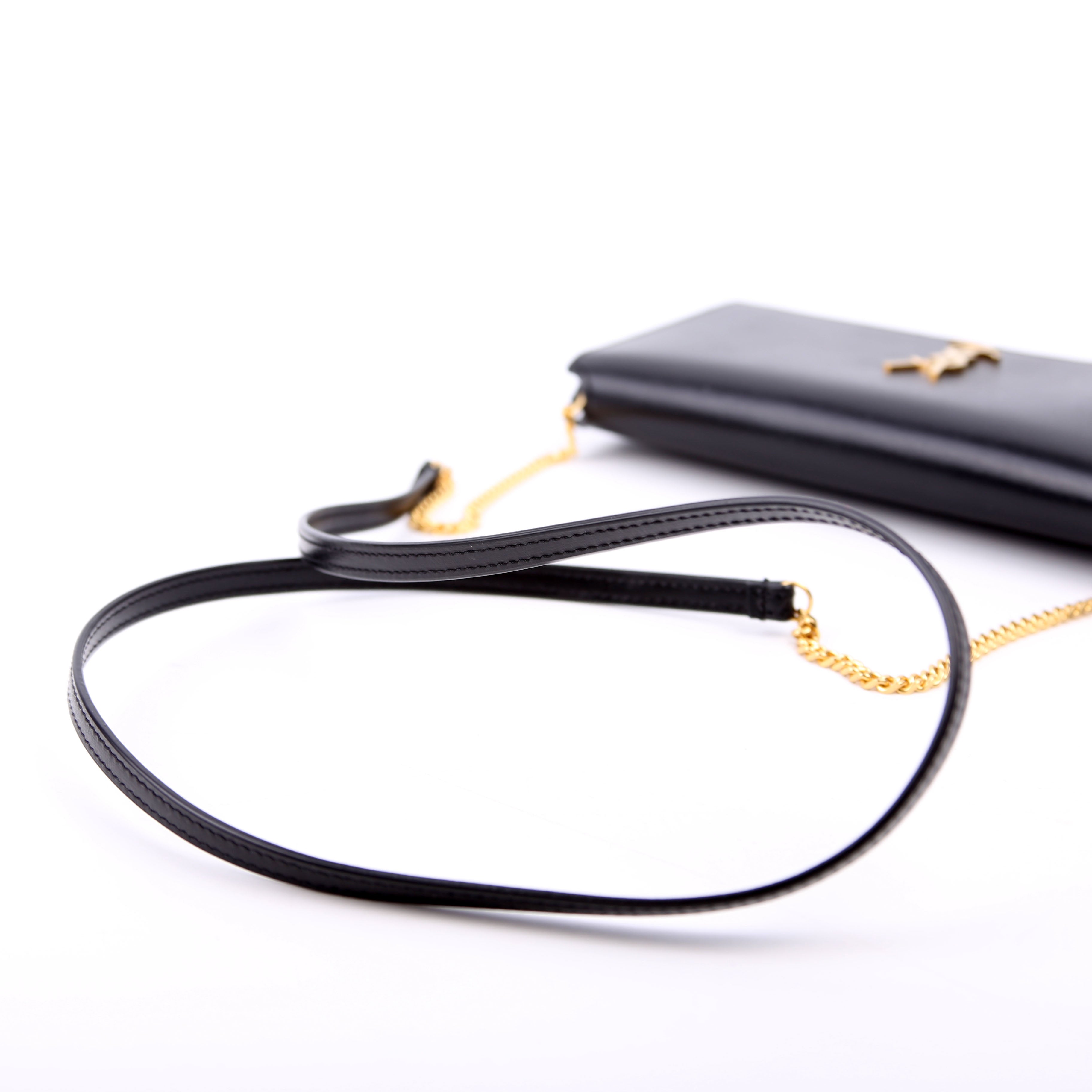 Cassandra Phone Holder With Strap Black