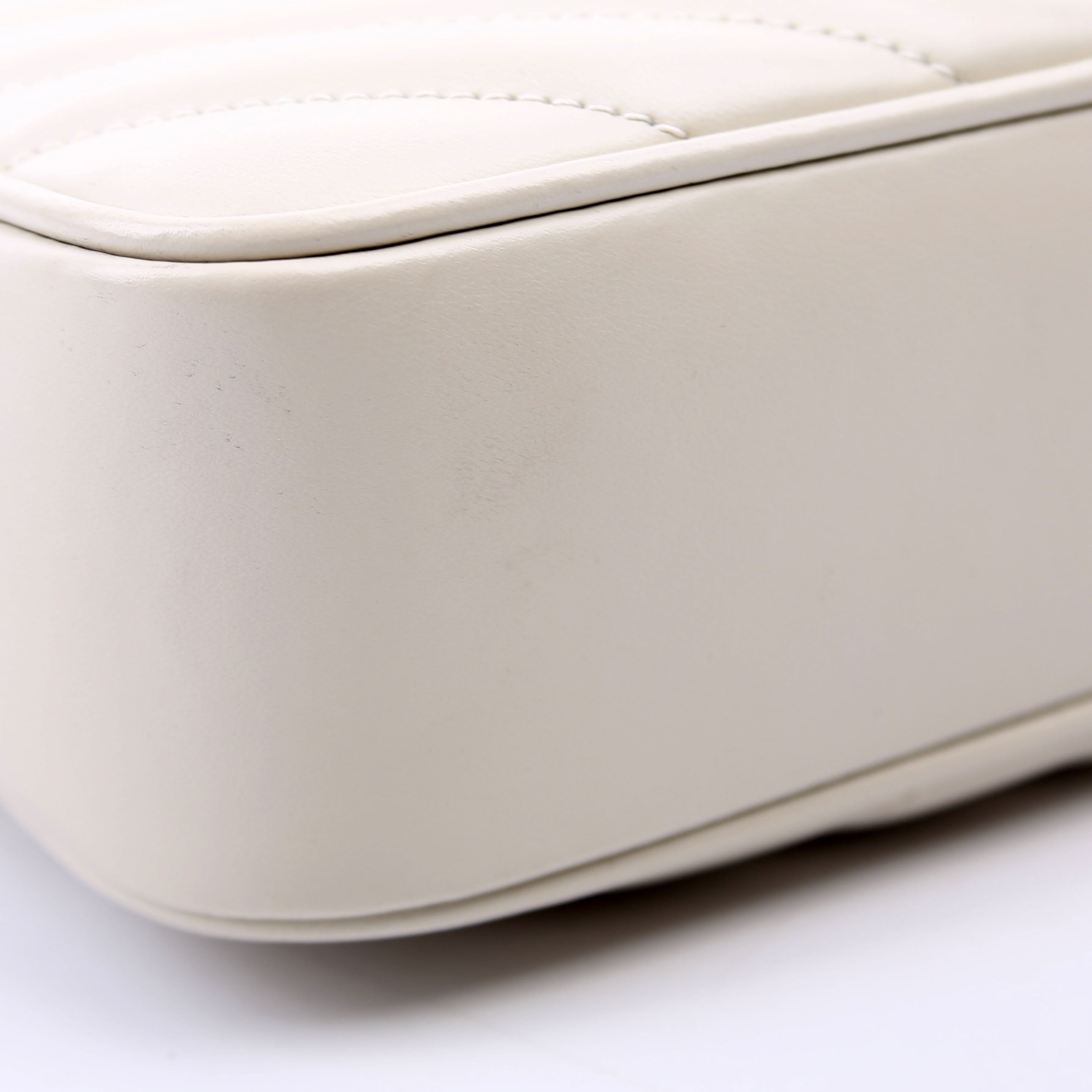Lou Camera Bag Quilted White