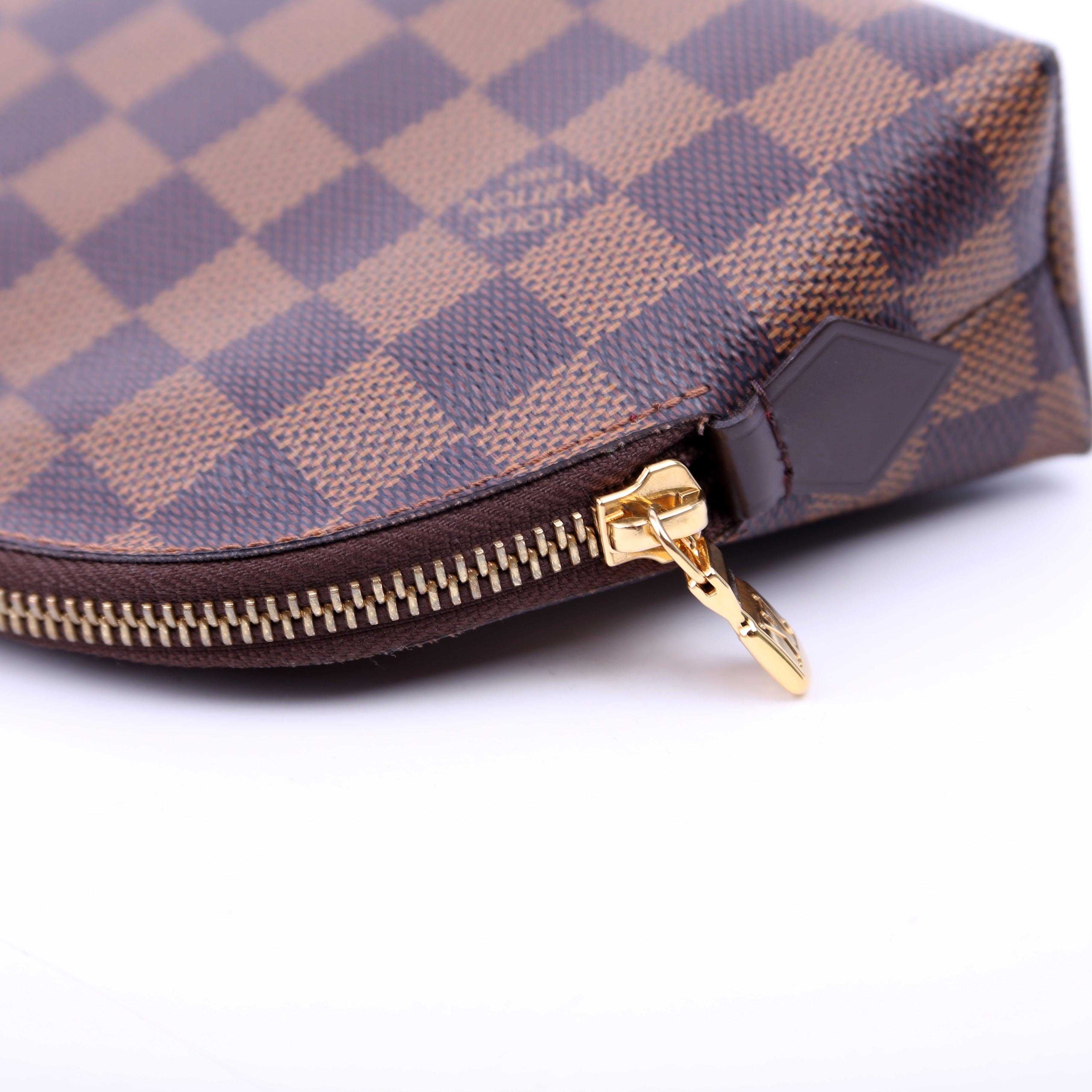 Cosmetic Pouch GM Damier Ebene