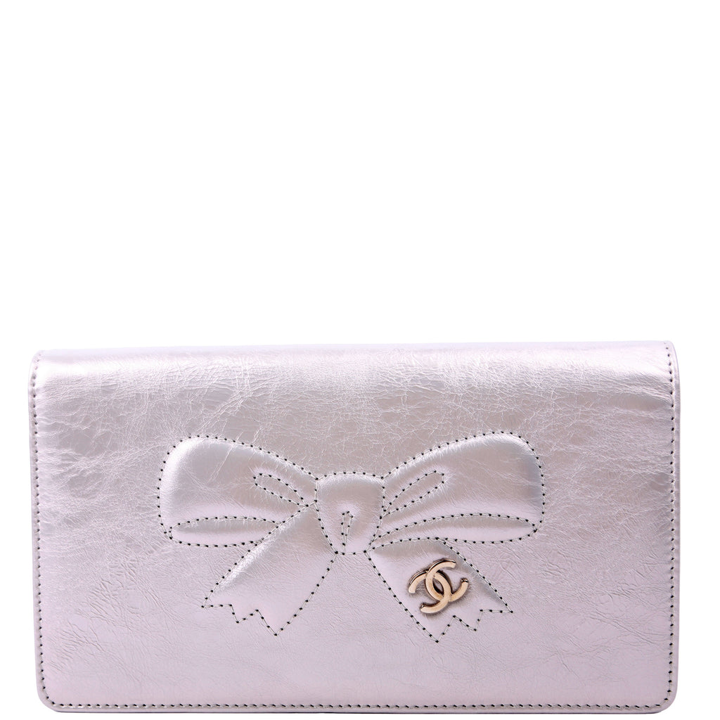 CC Bow Bi-Fold Wallet Metallic 12M Silver