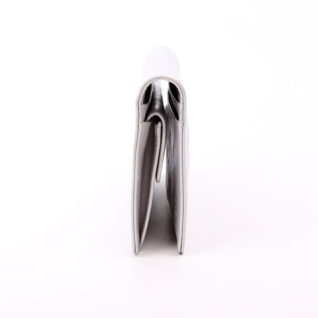CC Bow Bi-Fold Wallet Metallic 12M Silver