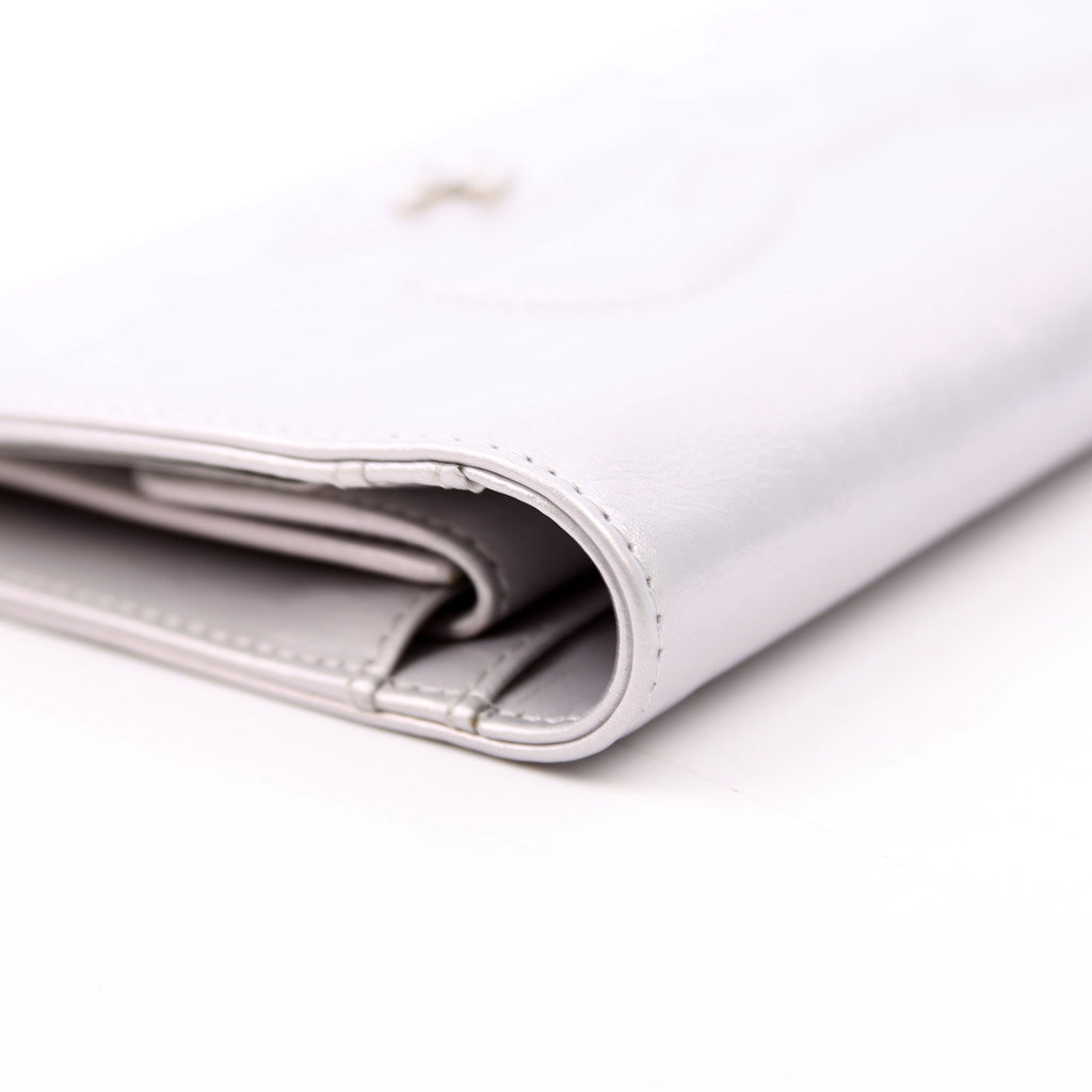CC Bow Bi-Fold Wallet Metallic 12M Silver