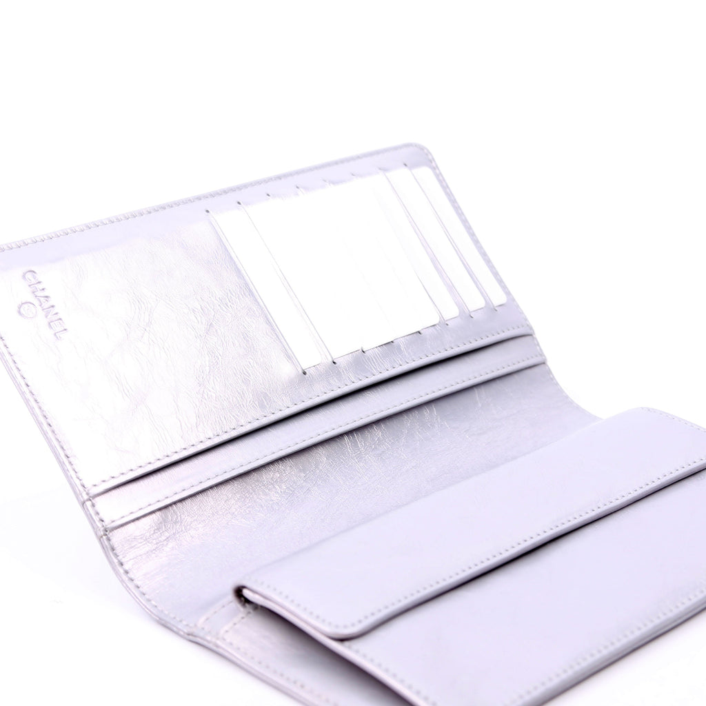 CC Bow Bi-Fold Wallet Metallic 12M Silver