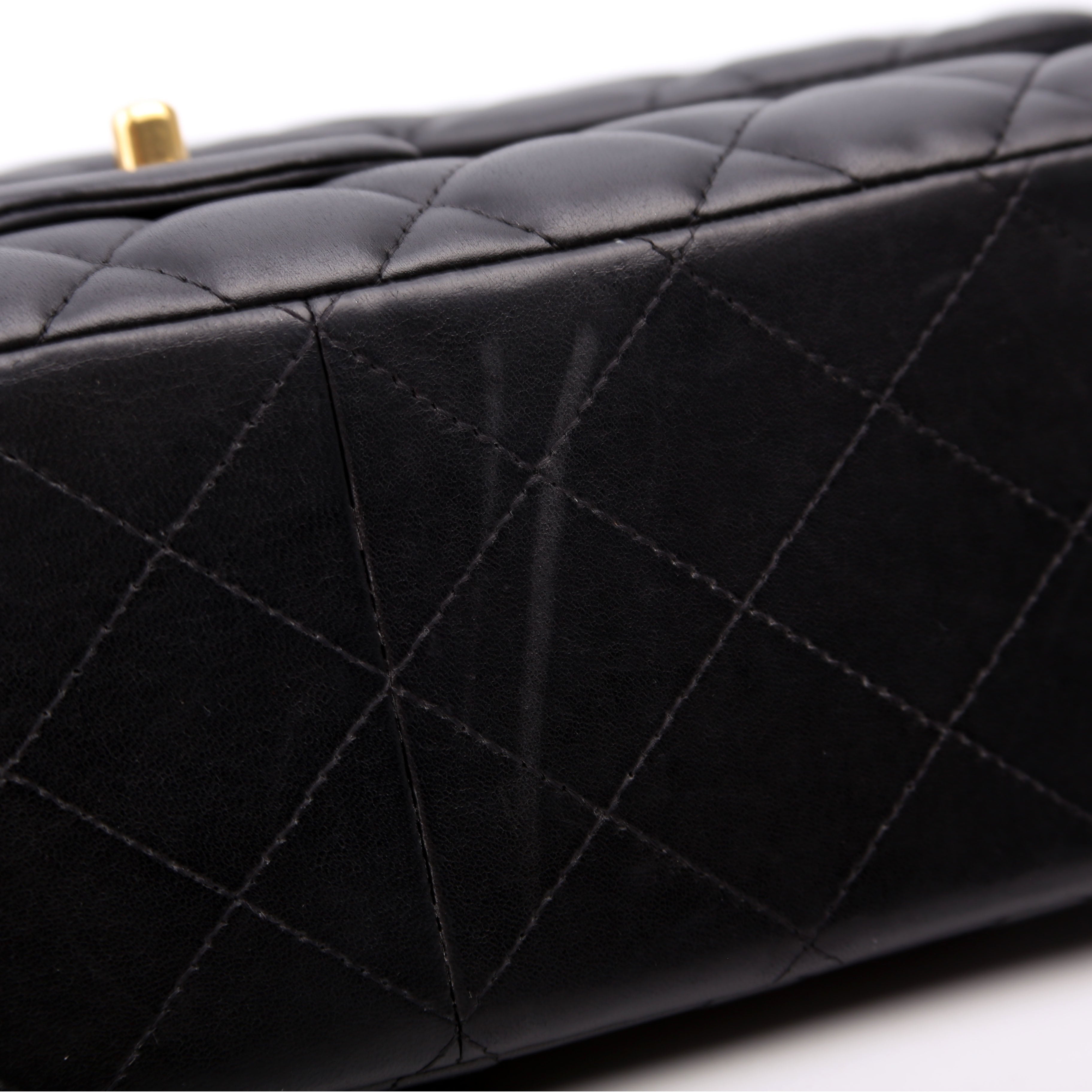 Classic Flap Jumbo Lambskin 14M Black